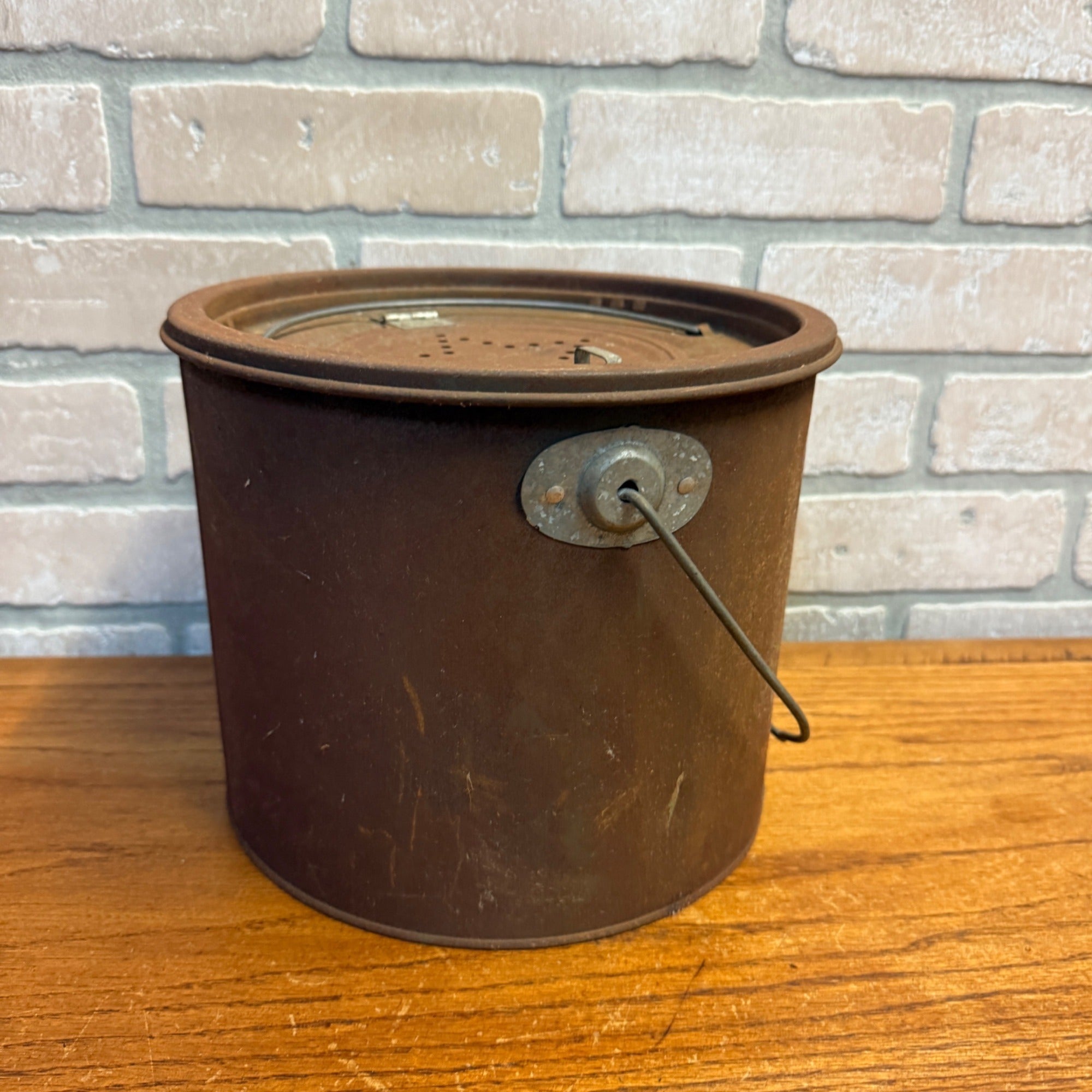 Vintage Metal Floating Stumpy Minnow Bucket With Lid and Handle Frabill MFG. Co., Milwaukee, WI Primitive Cabin Decor