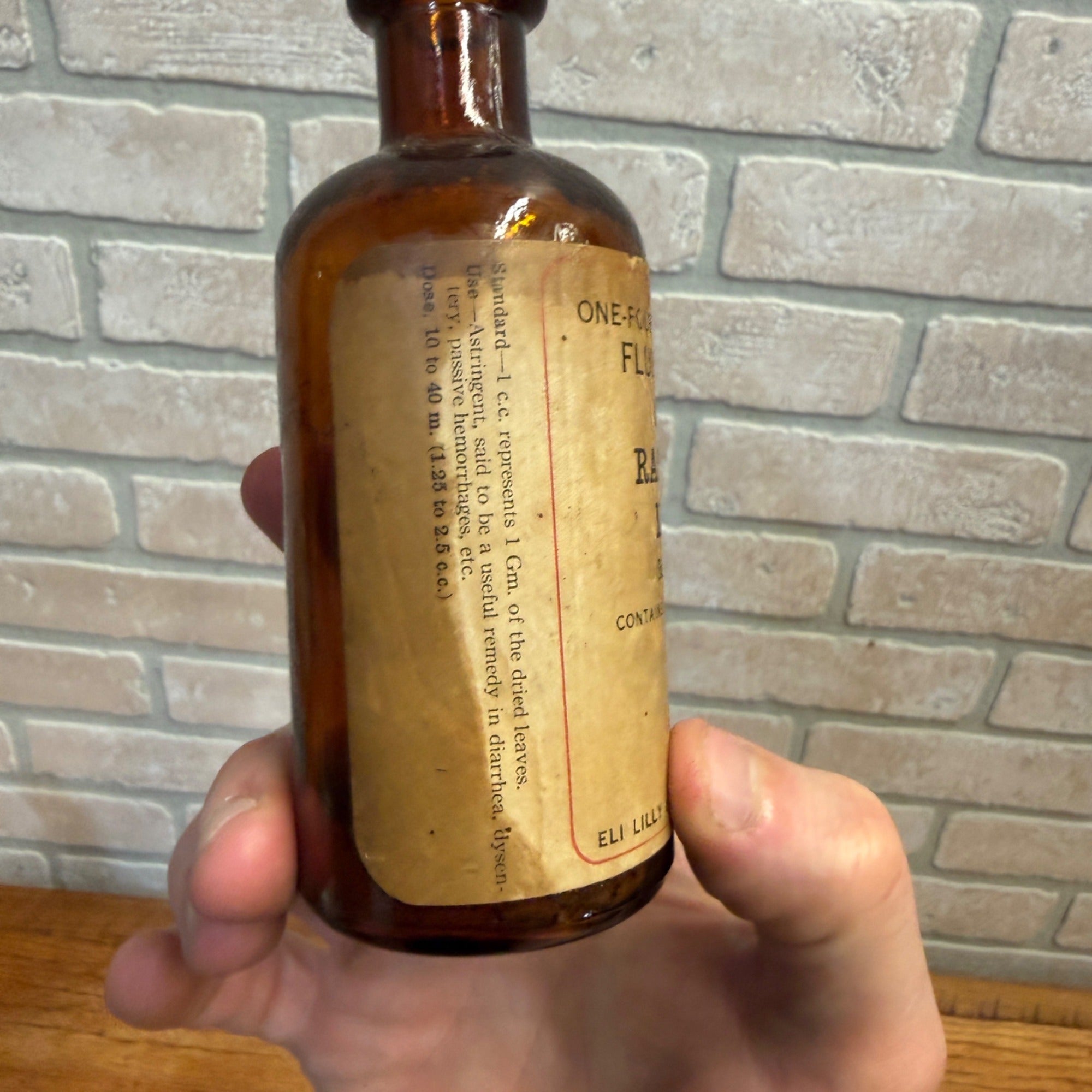 Vintage Lilly Drug Raspberry Leaves Fluid Extract Bottle Empty