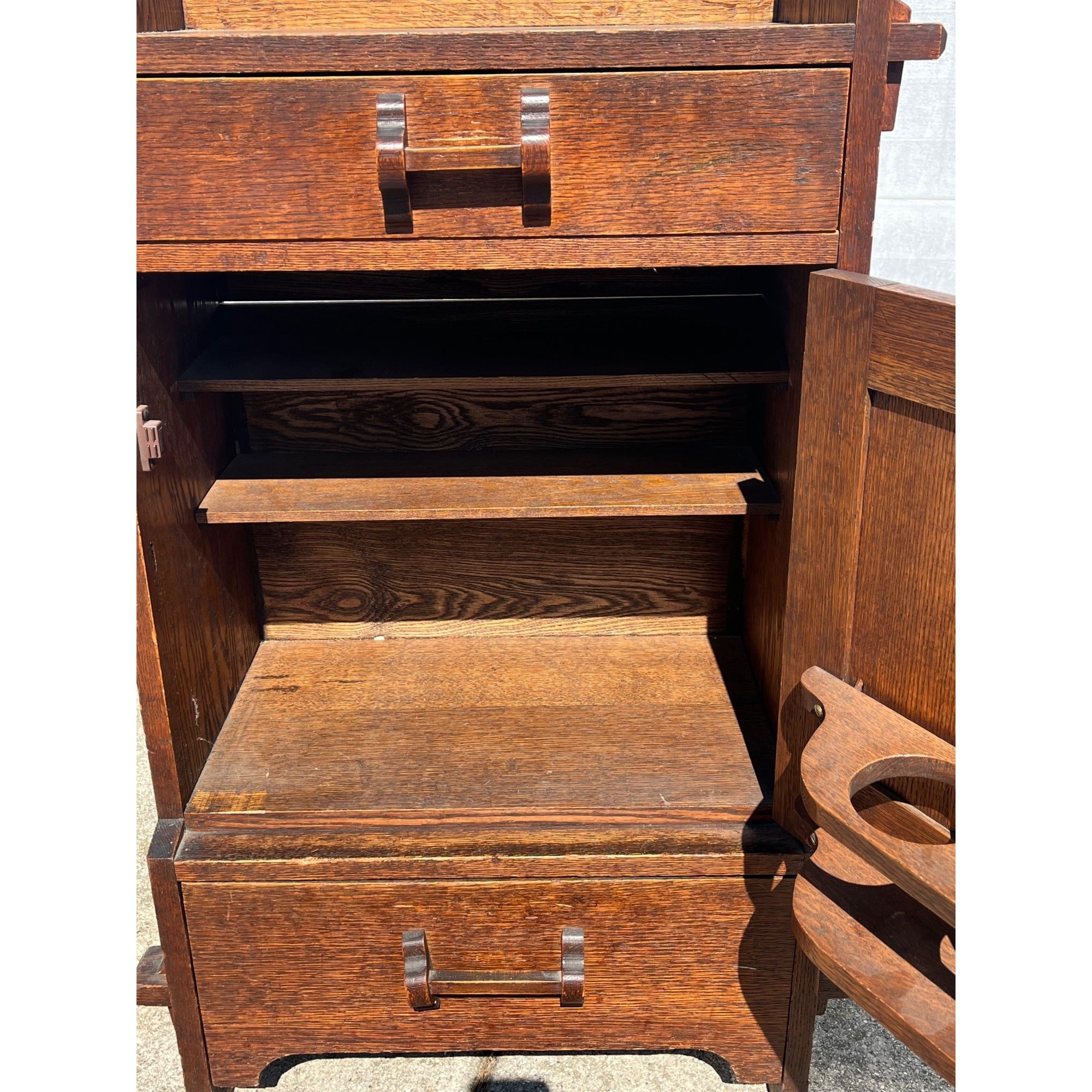 Original Antique Arts & Crafts Mission Quartersawn Oak Gentlemen's Bar Cabinet