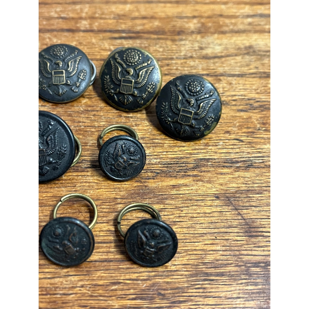 Lot of 11 WWI WW1 US Army Eagle Metal Coat Buttons Scovill & R-L Mfg Co.