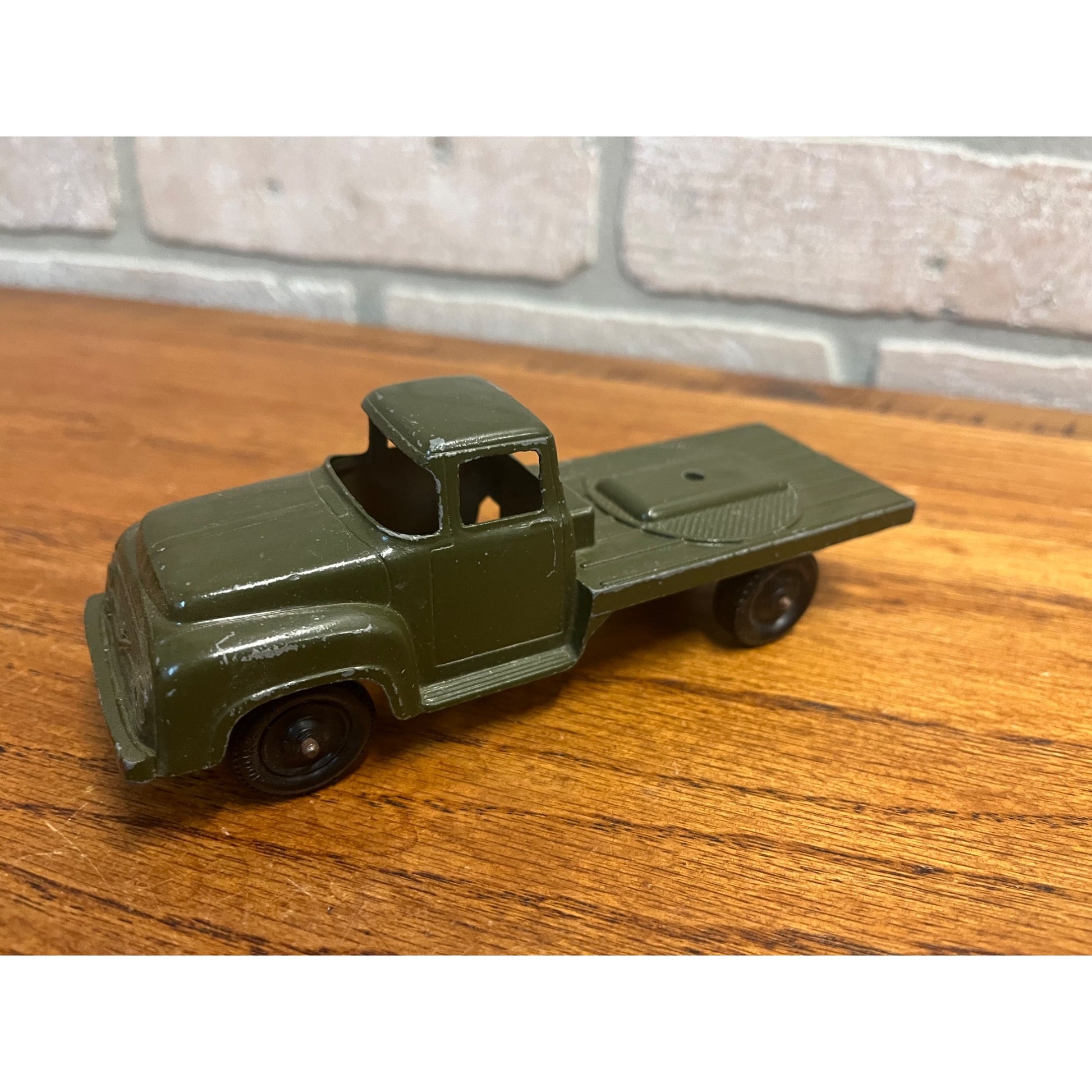 Vintage Tootsie Toy Diecast Metal Army Green Truck 6" Toy