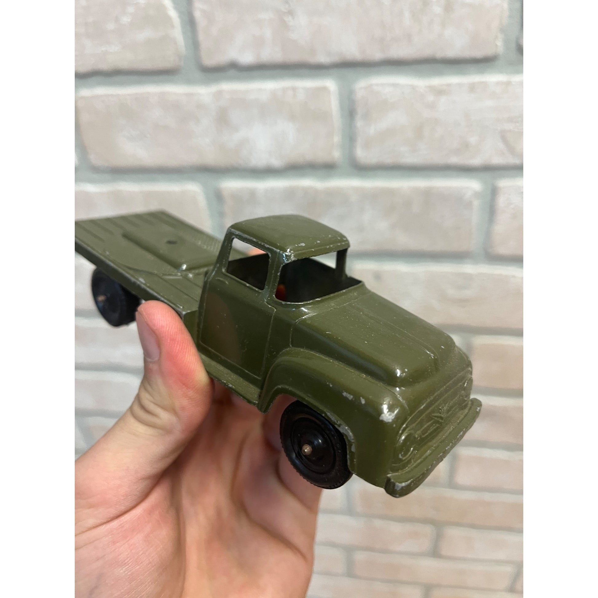 Vintage Tootsie Toy Diecast Metal Army Green Truck 6" Toy