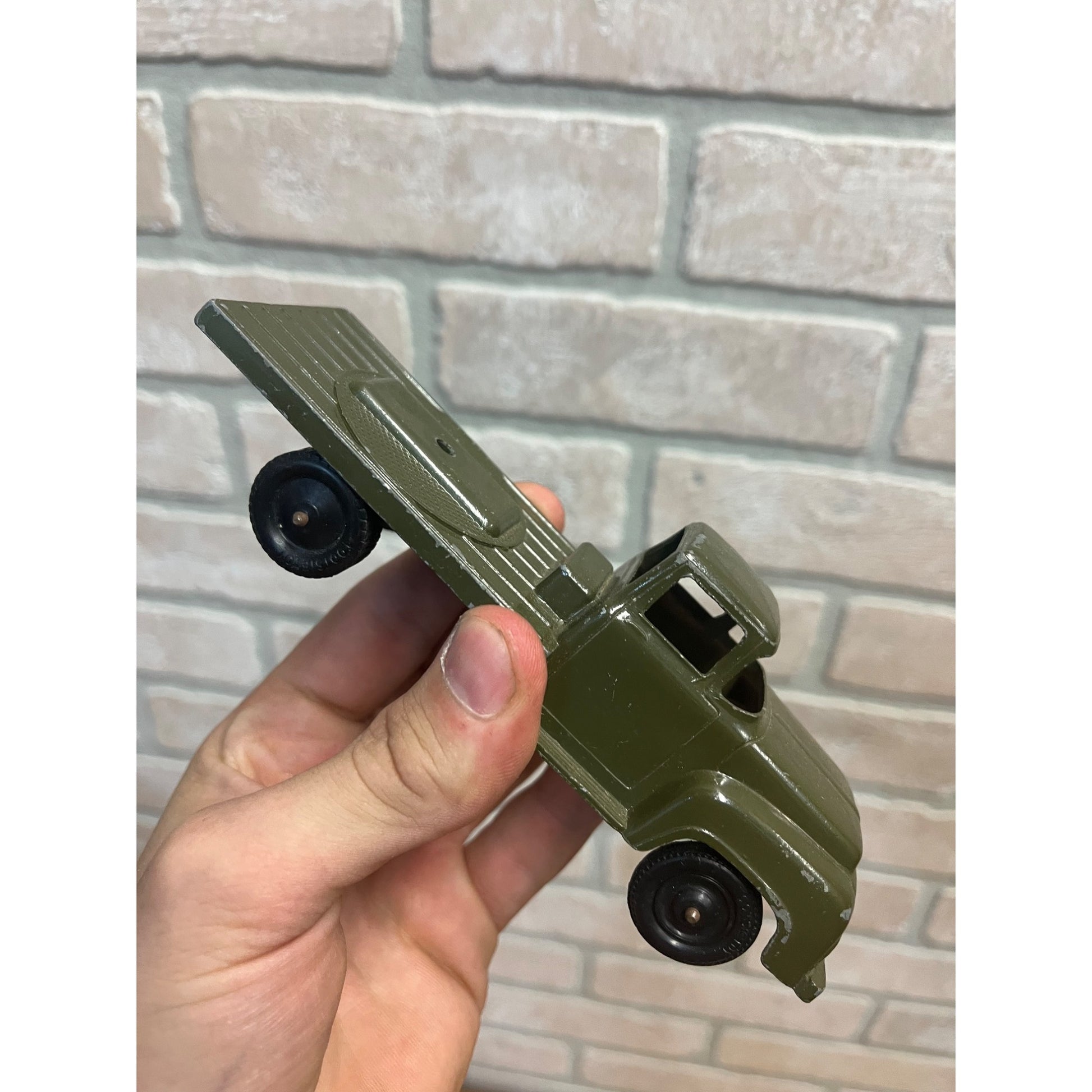 Vintage Tootsie Toy Diecast Metal Army Green Truck 6" Toy