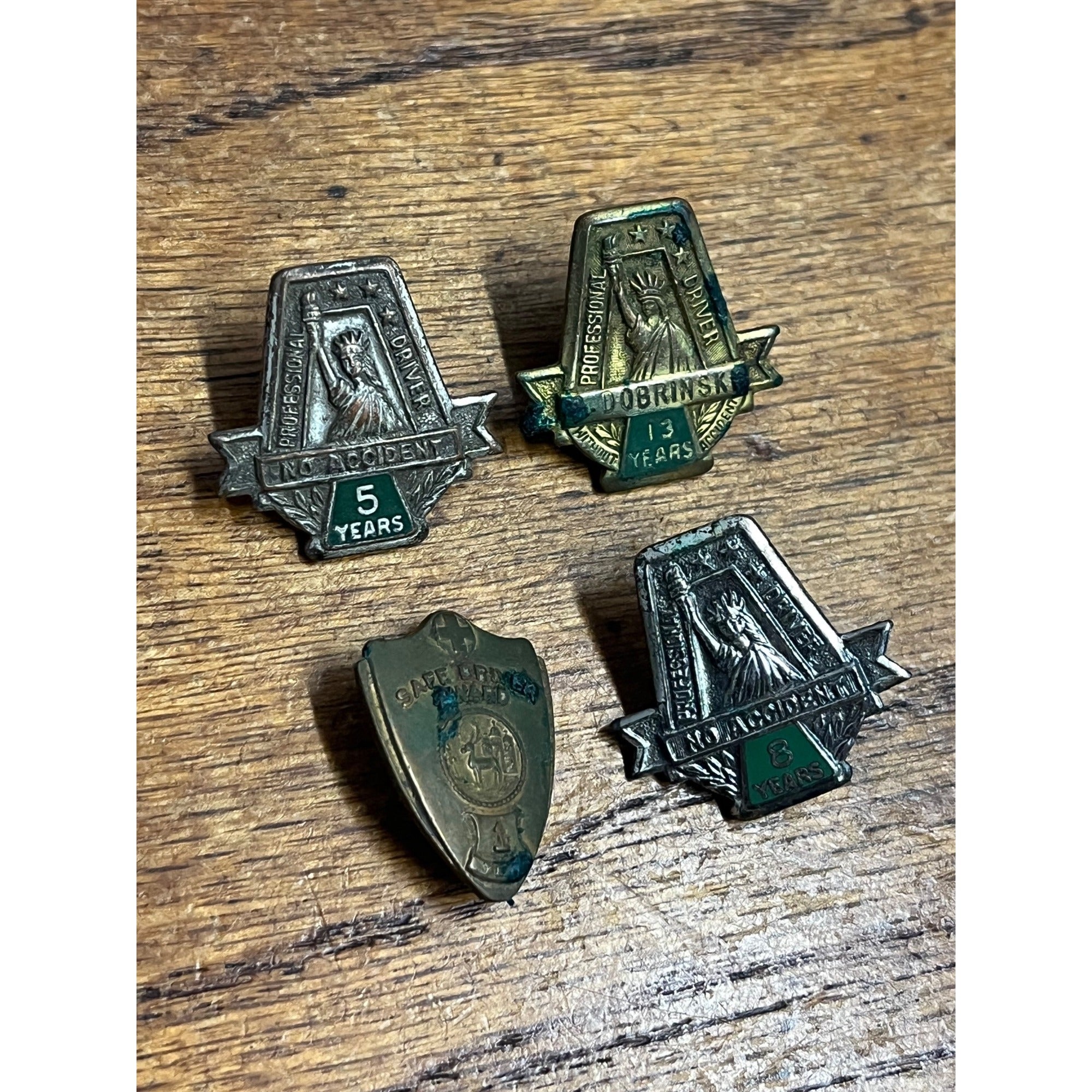 Vintage Safe Driver Taxi Award Pins Hartford Insurance Statue of Liberty Lot (4)