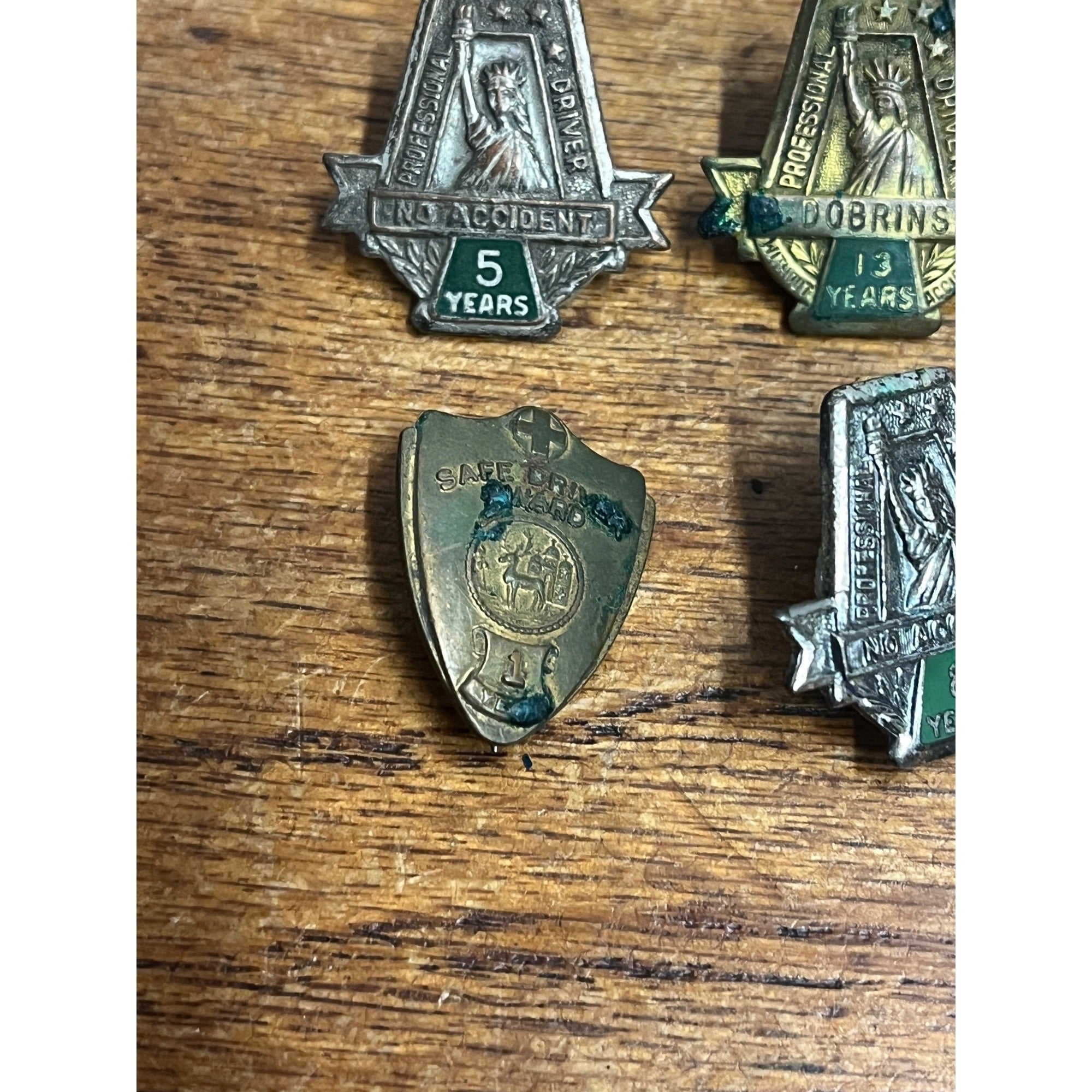 Vintage Safe Driver Taxi Award Pins Hartford Insurance Statue of Liberty Lot (4)