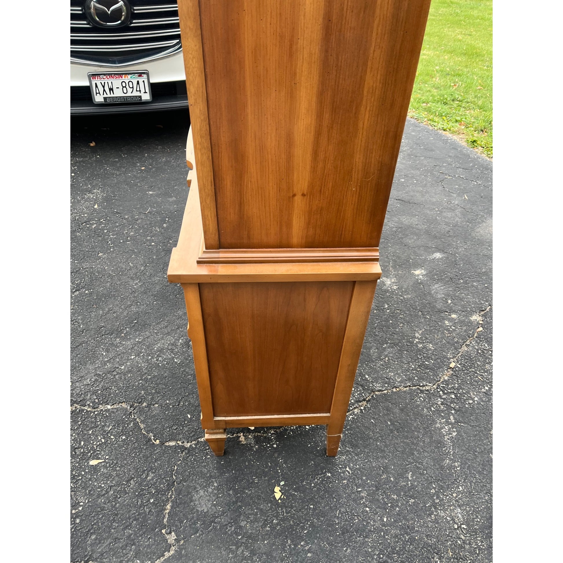 Vintage 1960s Mid-Century Kitchen China Hutch Cabinet Buffet Curio
