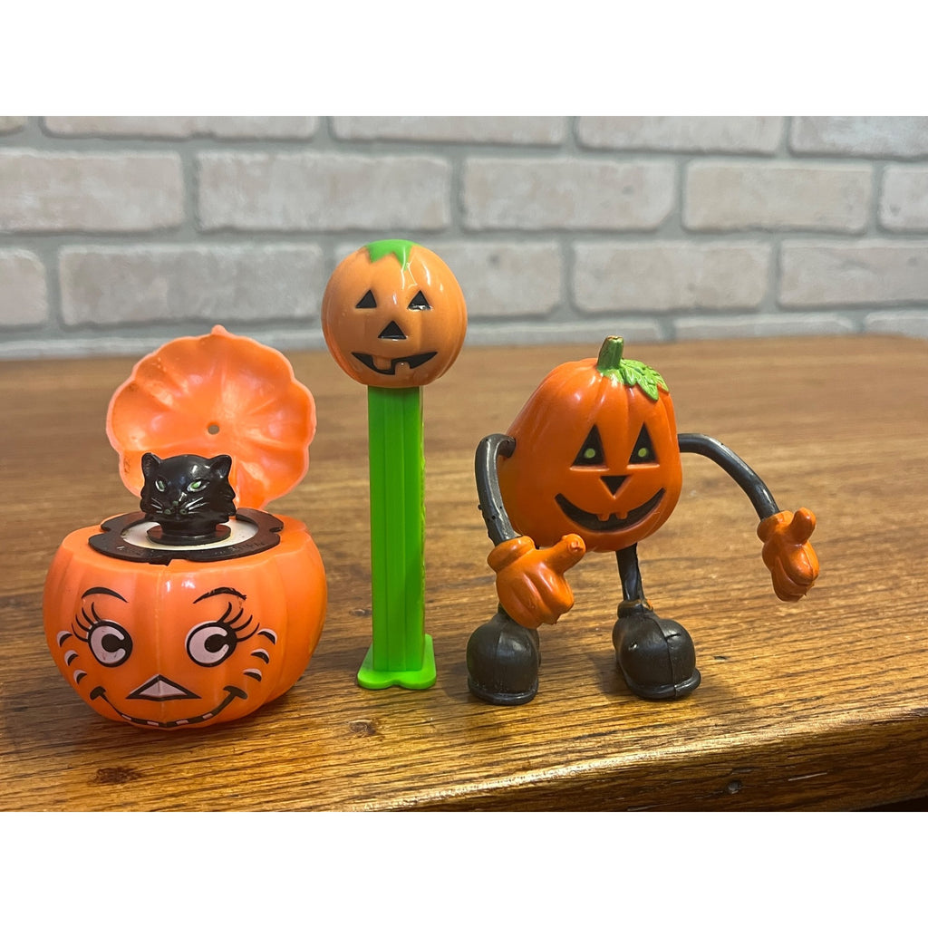 Vintage Halloween Fun World Pumpkin Toy Figure Bendable Pop-Up Squeak Toy Lot ++