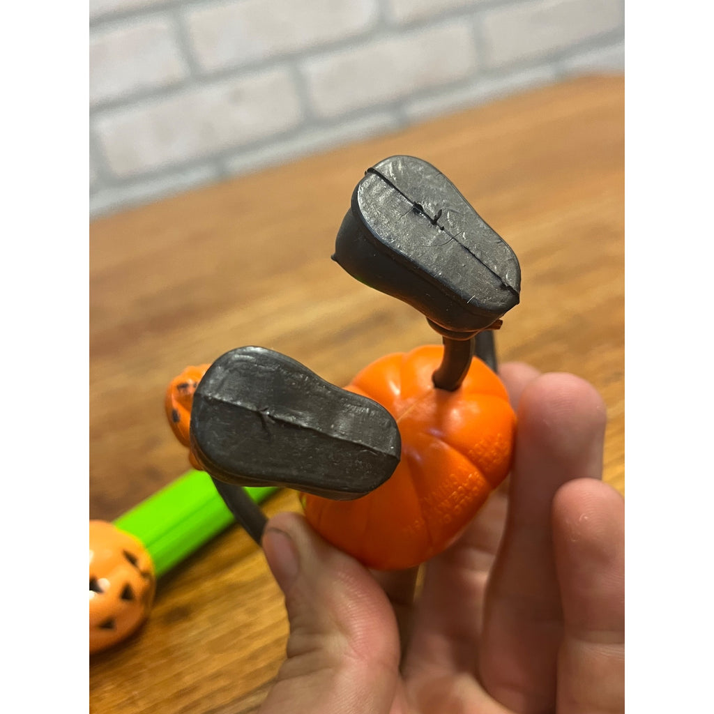 Vintage Halloween Fun World Pumpkin Toy Figure Bendable Pop-Up Squeak Toy Lot ++