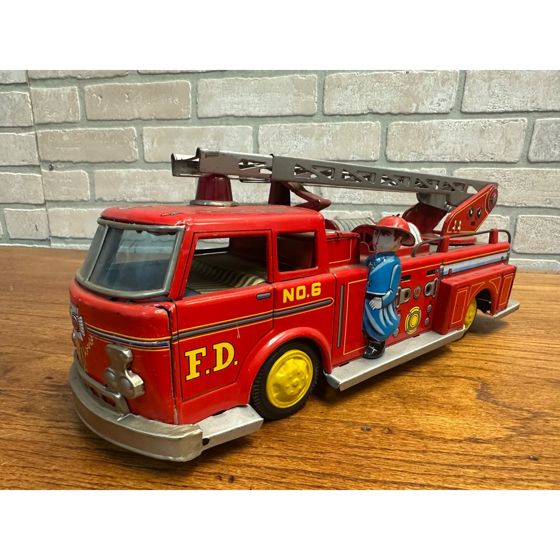Vintage Tin Litho Fire Engine Ladder Truck Friction Toy Japan TN Nomura - Works!