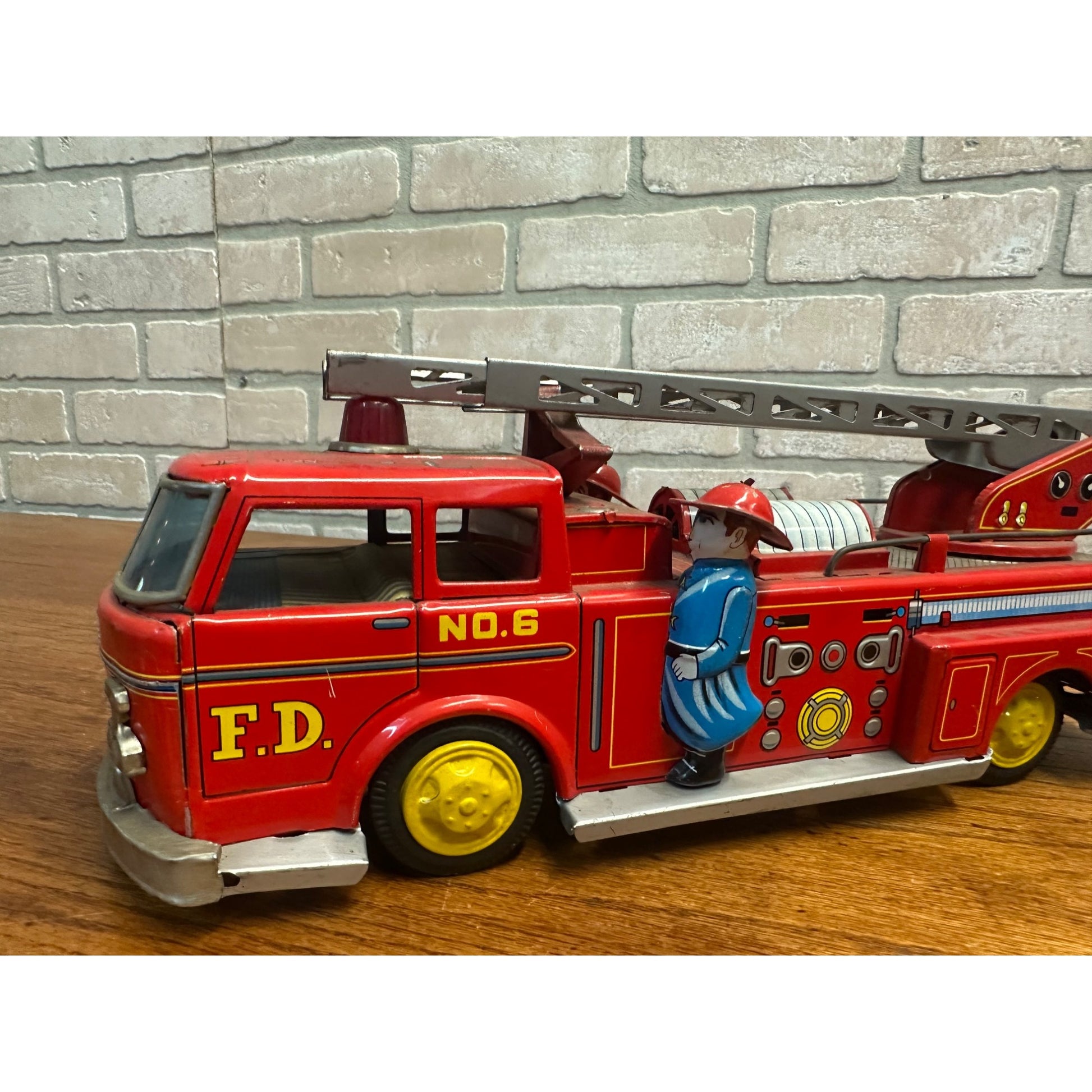 Vintage Tin Litho Fire Engine Ladder Truck Friction Toy Japan TN Nomura - Works!