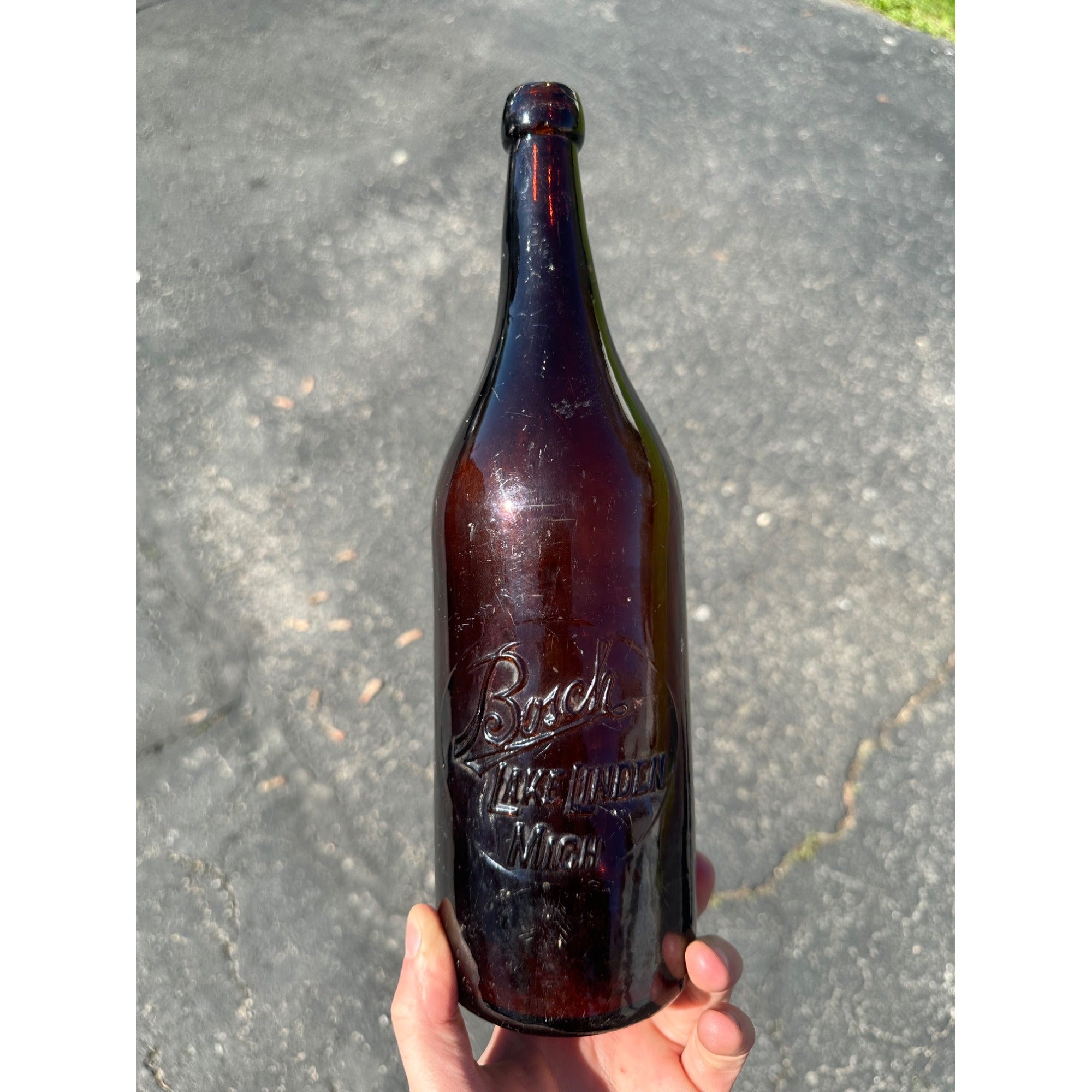 Pre-Prohibition Bosch Brewing Co. Amber Lake Linden Michigan Beer Bottle Blob