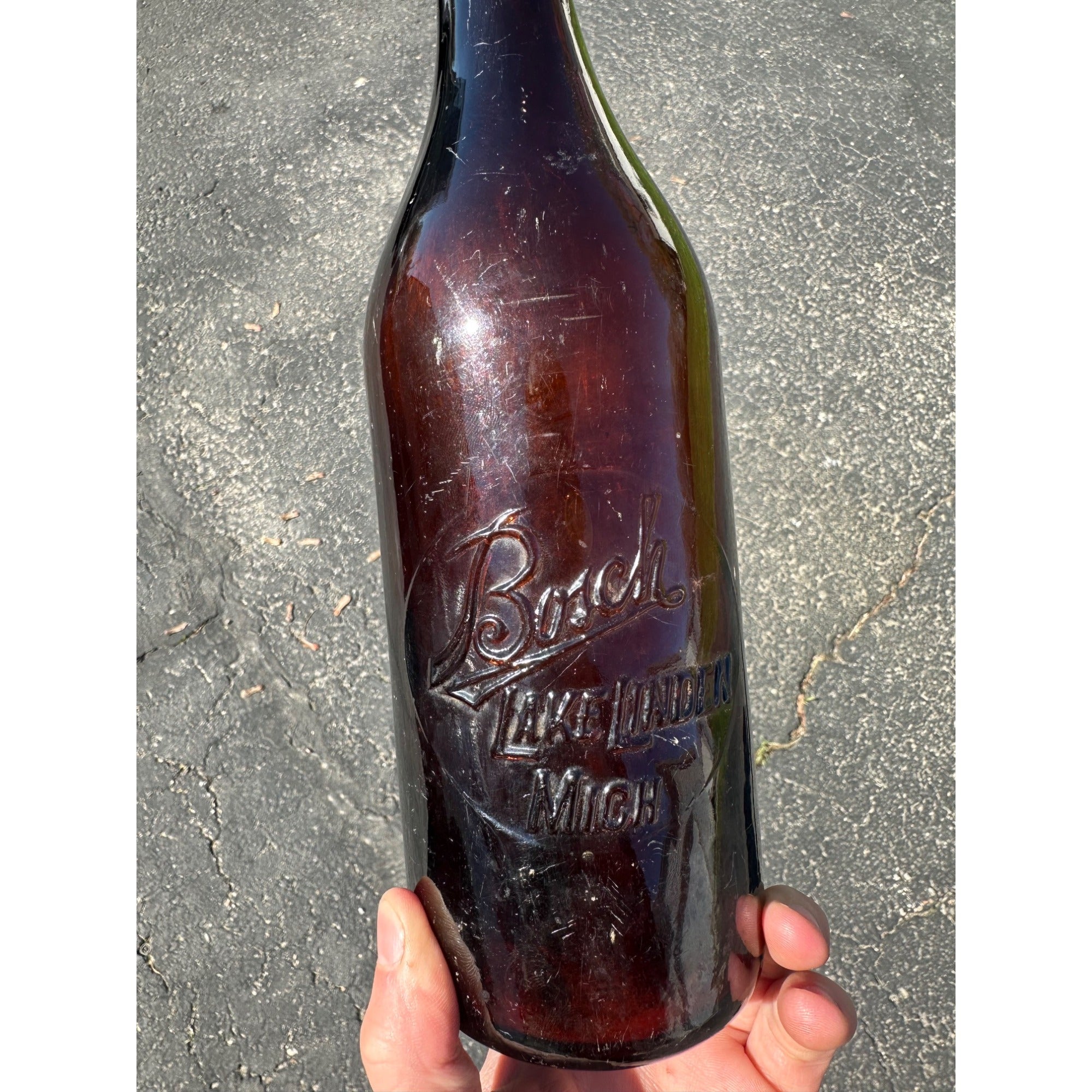 Pre-Prohibition Bosch Brewing Co. Amber Lake Linden Michigan Beer Bottle Blob