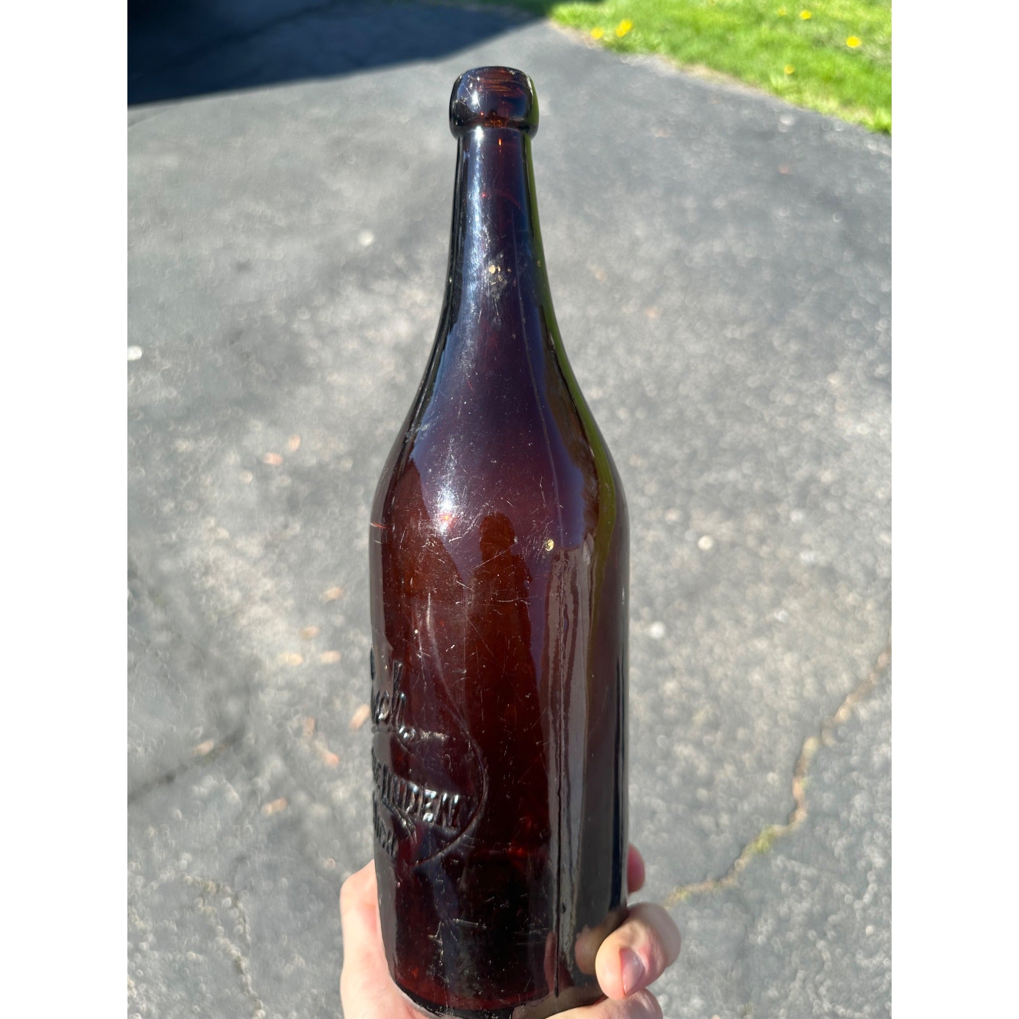 Pre-Prohibition Bosch Brewing Co. Amber Lake Linden Michigan Beer Bottle Blob
