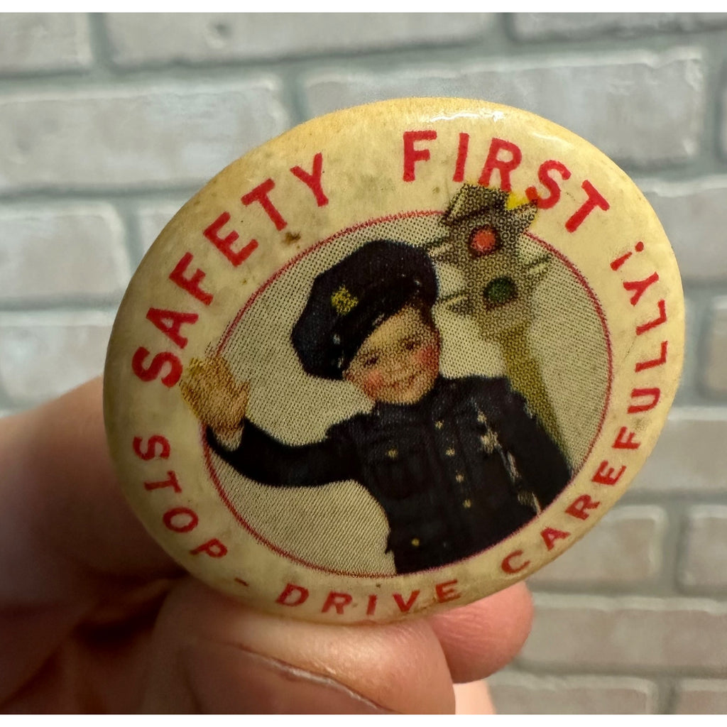 Antique 1930s Spanky Our Gang Hal Roach Safety First Celluloid Pin Back Pinback