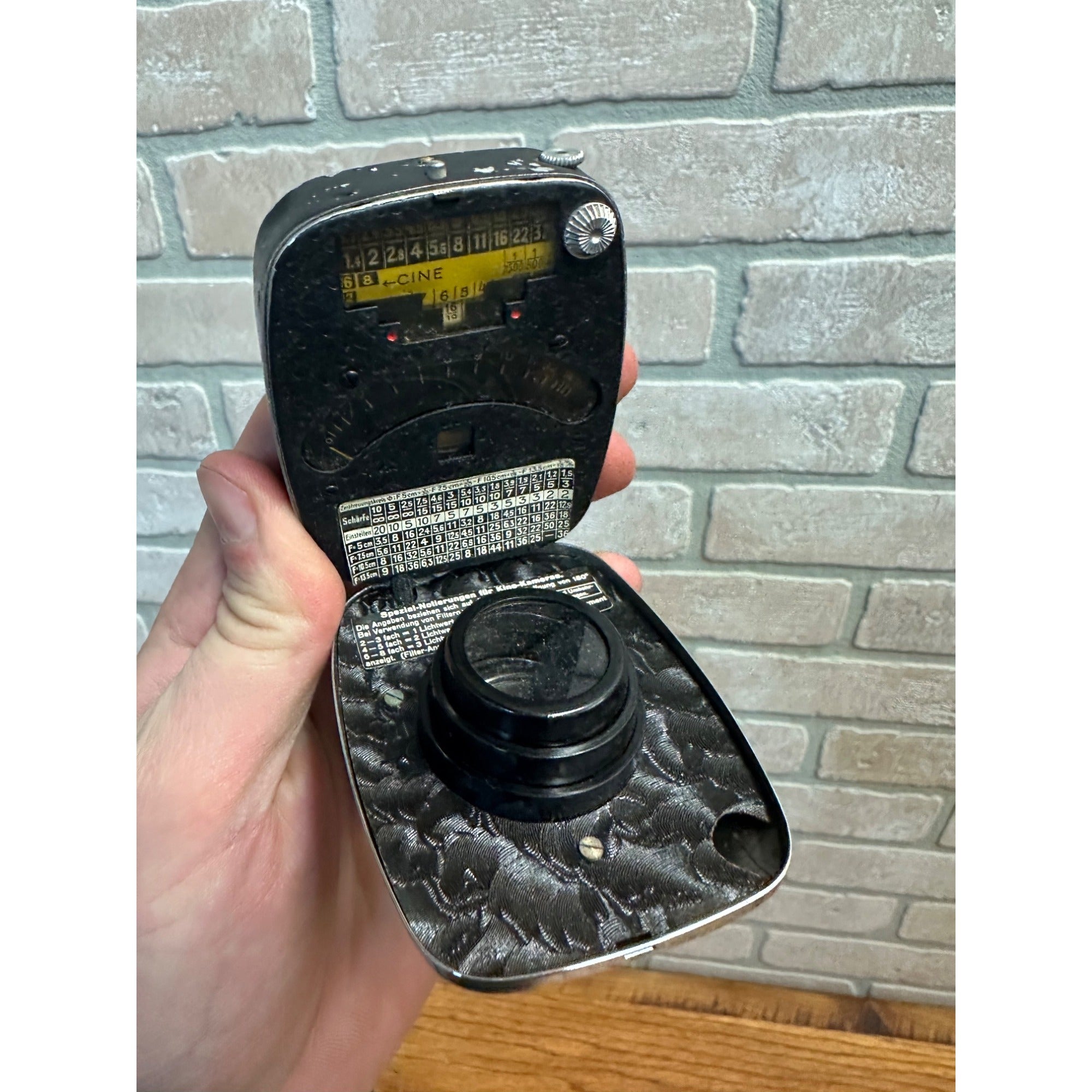 Vintage Electro Bewi Super Photographic Light Meter - Used