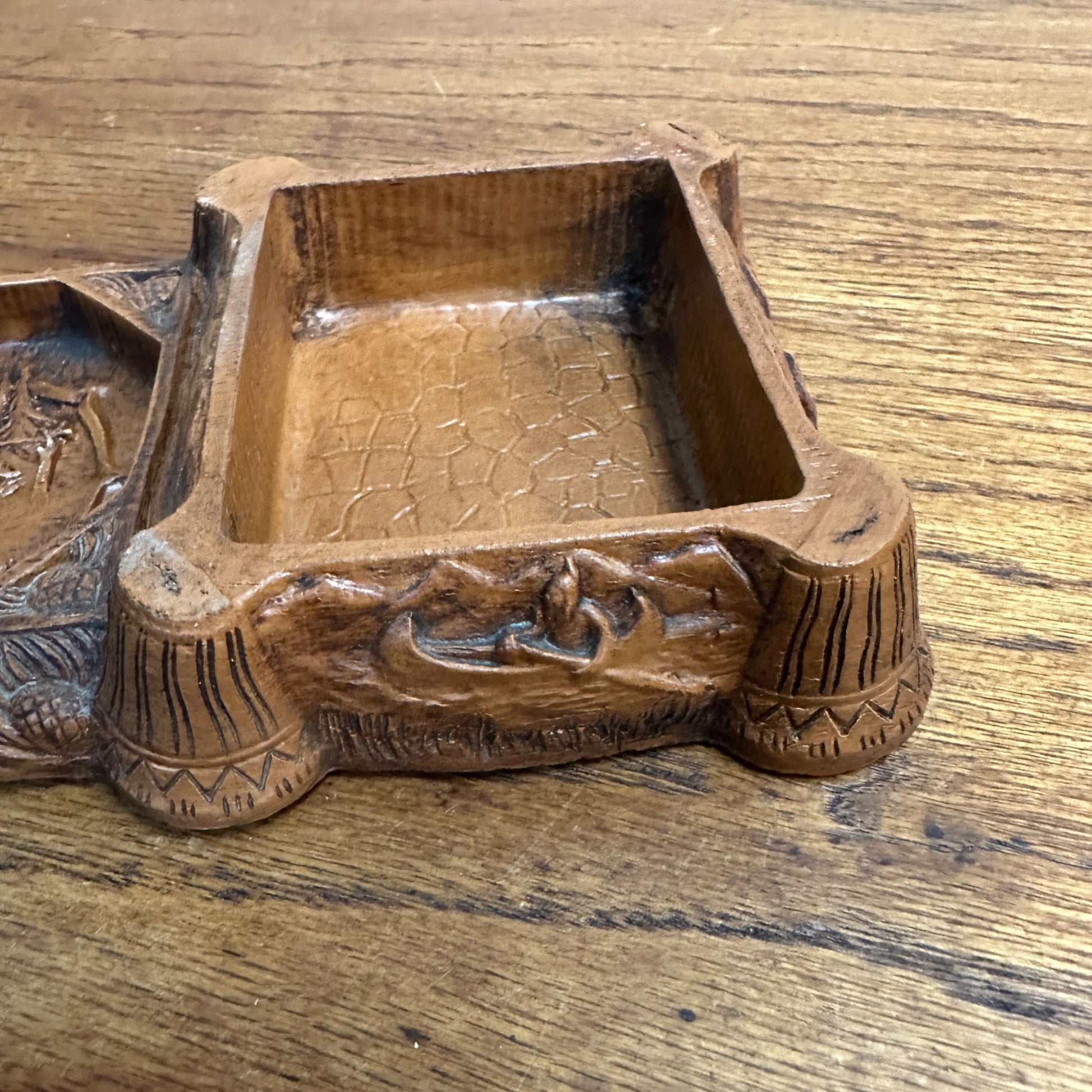 Syroco Style Art Deco Box Cigarette Case Ashtray Native American