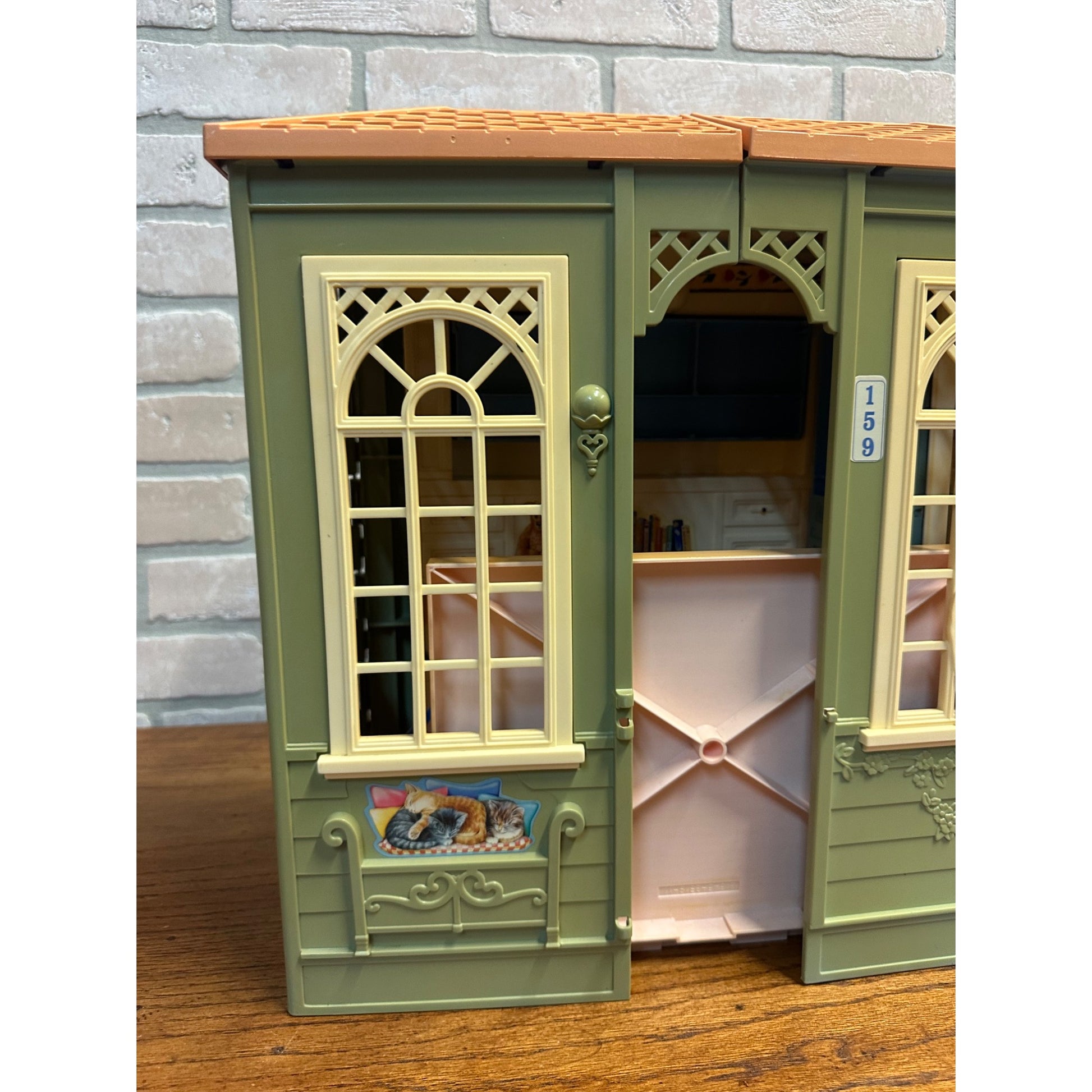 Vintage Mattel Barbie 1998 Fold Out Family Cottage Dollhouse w/ Accessories