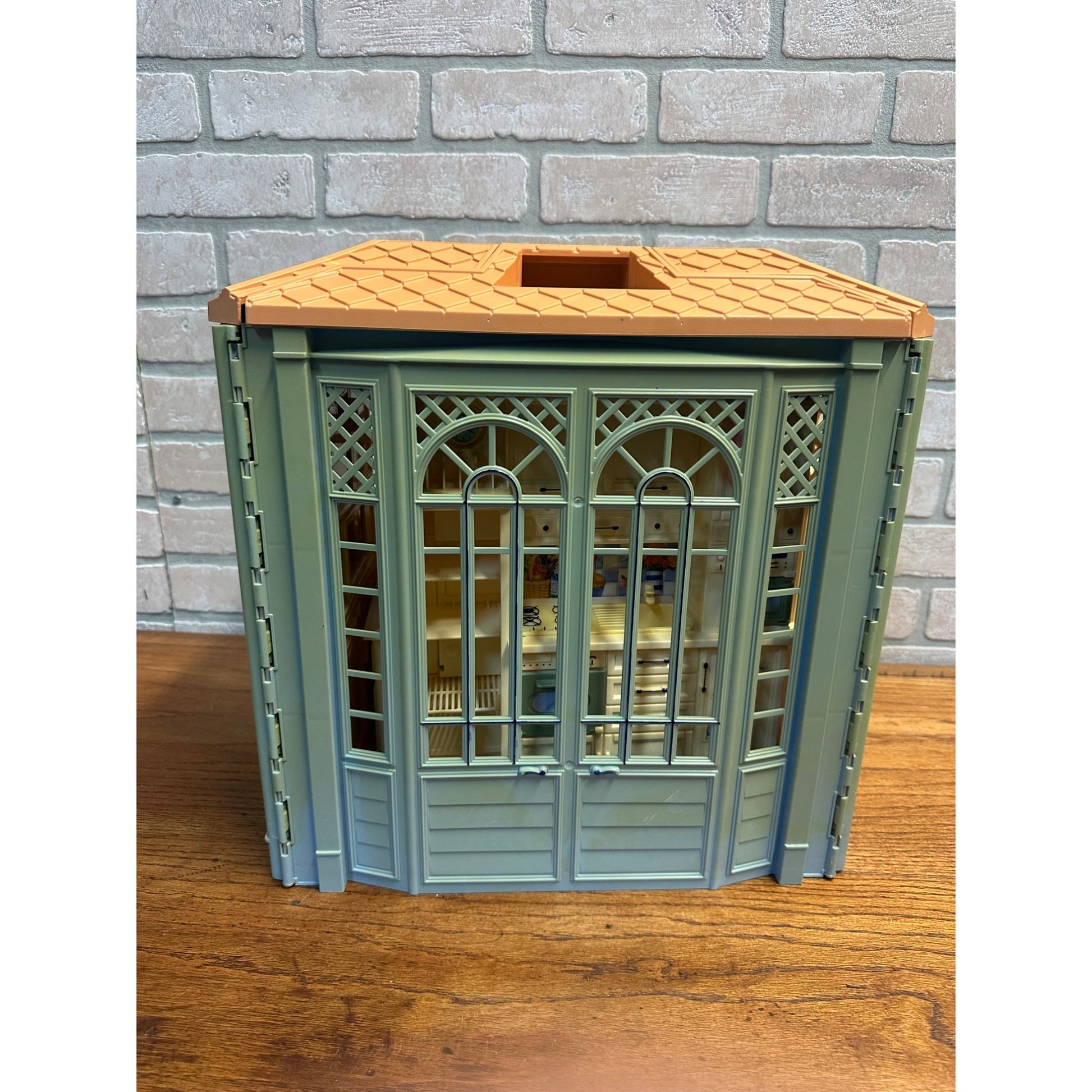 Vintage Mattel Barbie 1998 Fold Out Family Cottage Dollhouse w/ Accessories