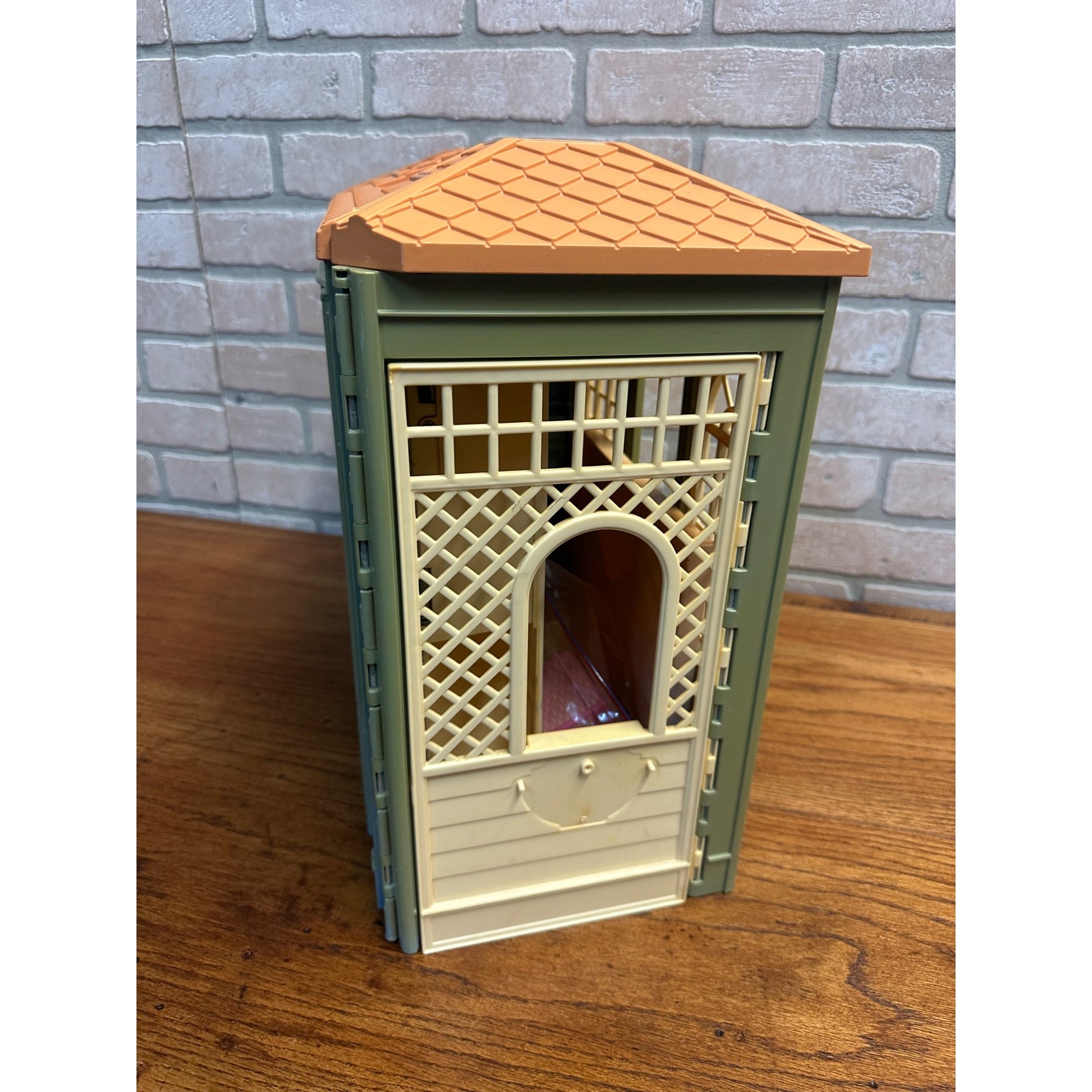 Vintage Mattel Barbie 1998 Fold Out Family Cottage Dollhouse w/ Accessories