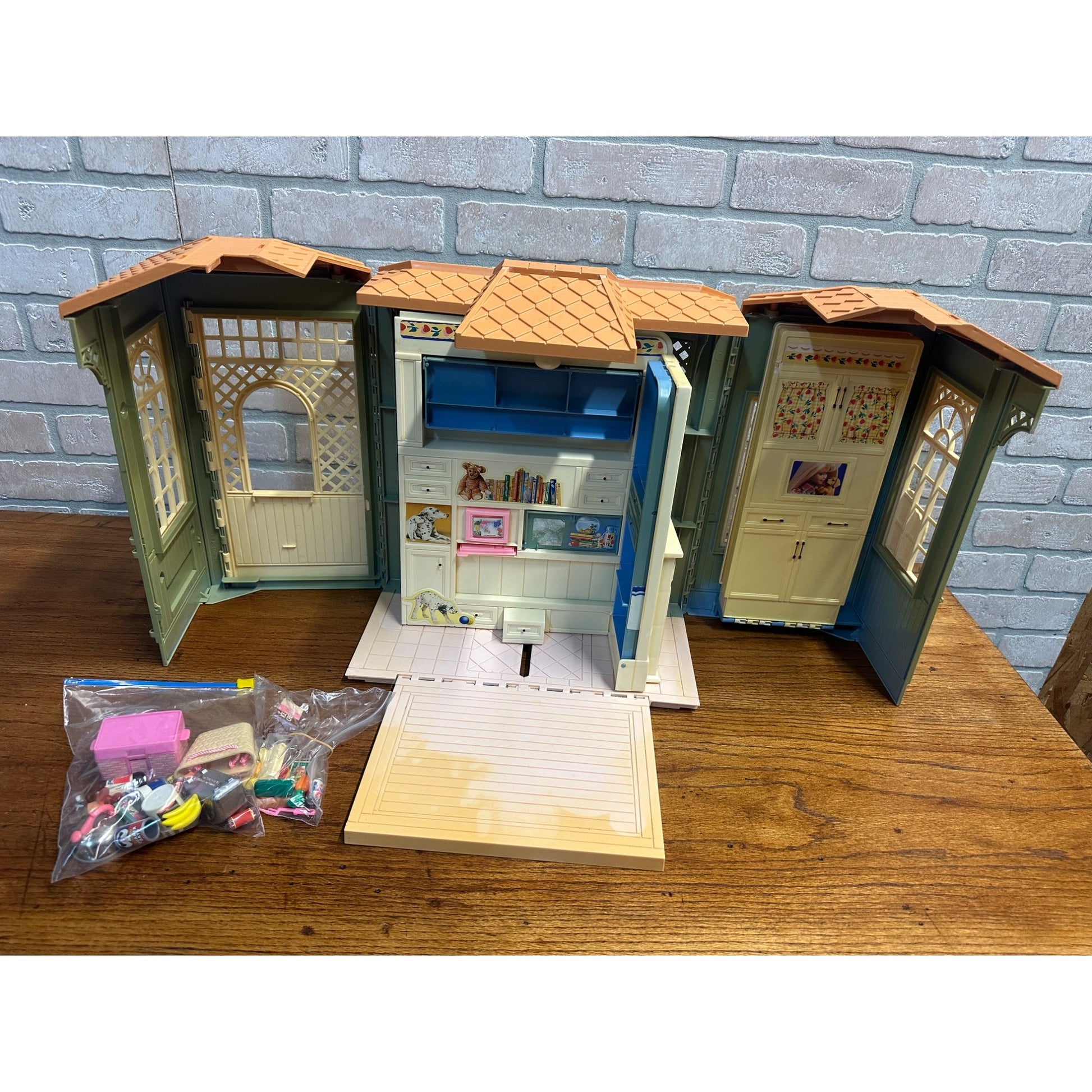 Vintage Mattel Barbie 1998 Fold Out Family Cottage Dollhouse w/ Accessories