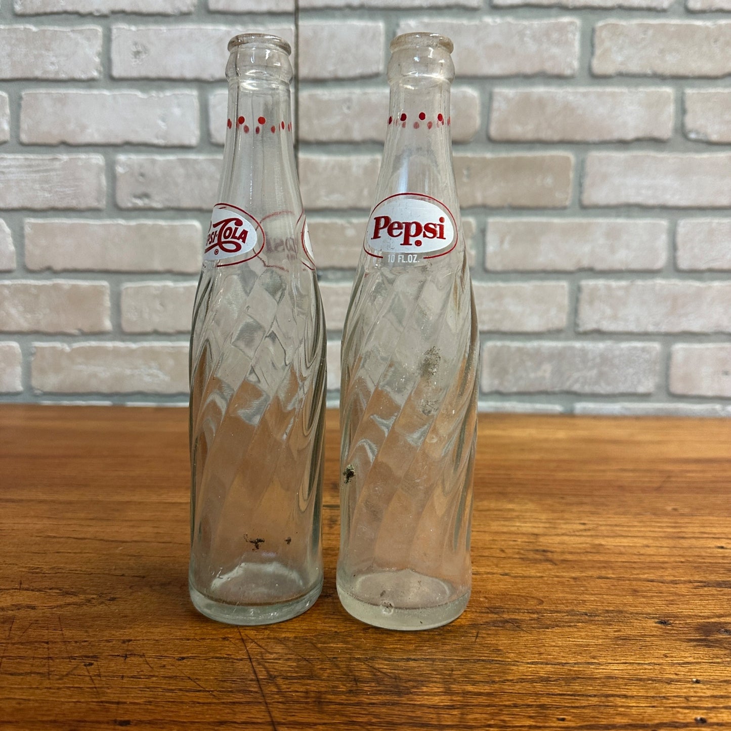 (2) Pepsi Cola Pepsi Twist  Polka Dot 10oz Soda Pop Bottles