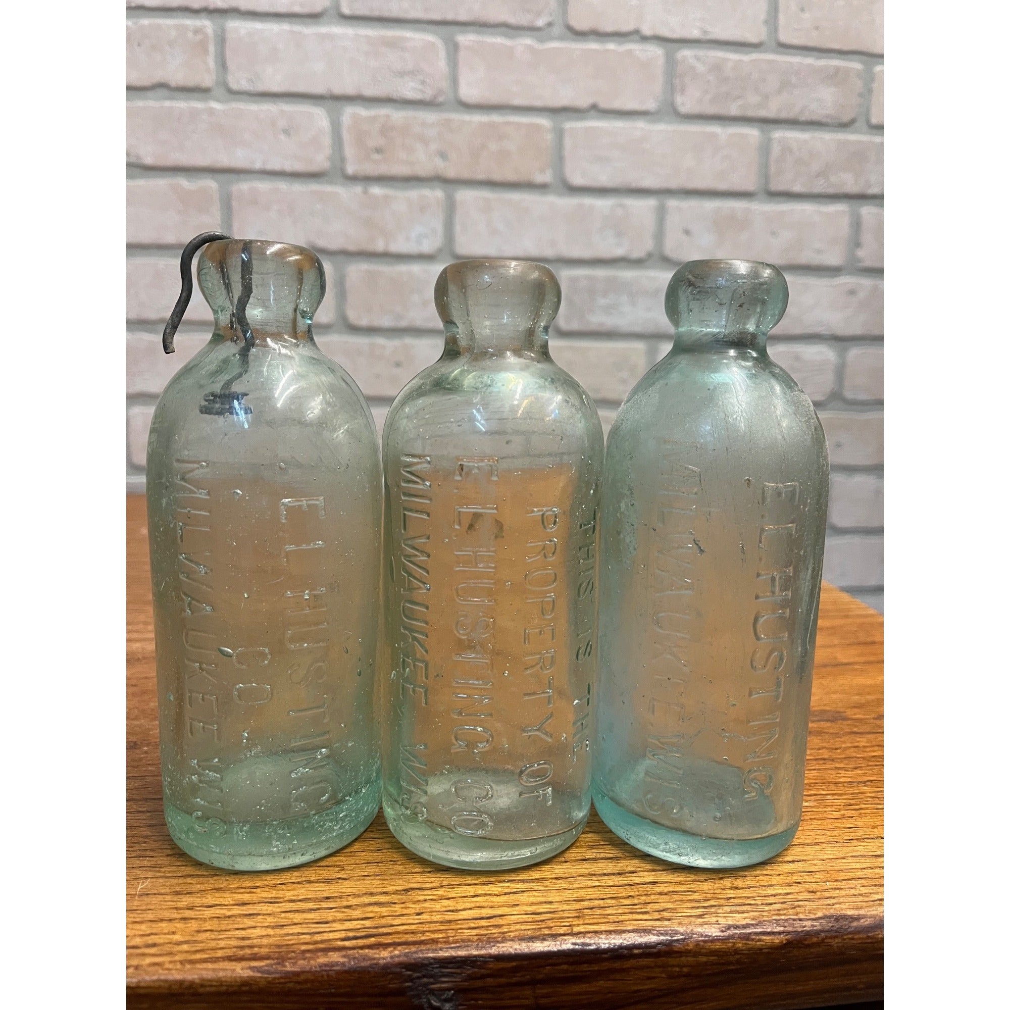 E.L. Husting Milwaukee Wisconsin Blob Top Hutchinson Soda Bottles Lot (3)