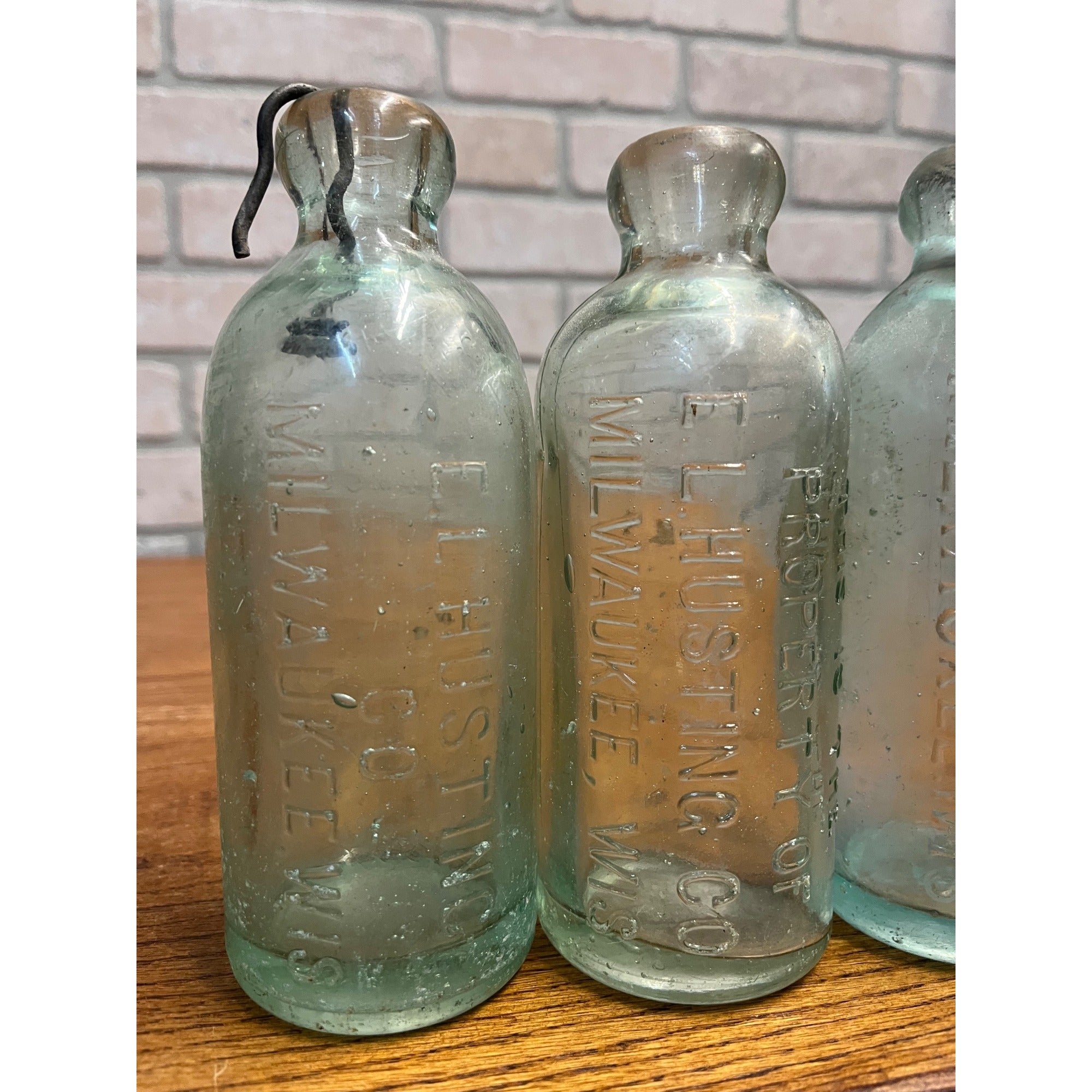 E.L. Husting Milwaukee Wisconsin Blob Top Hutchinson Soda Bottles Lot (3)