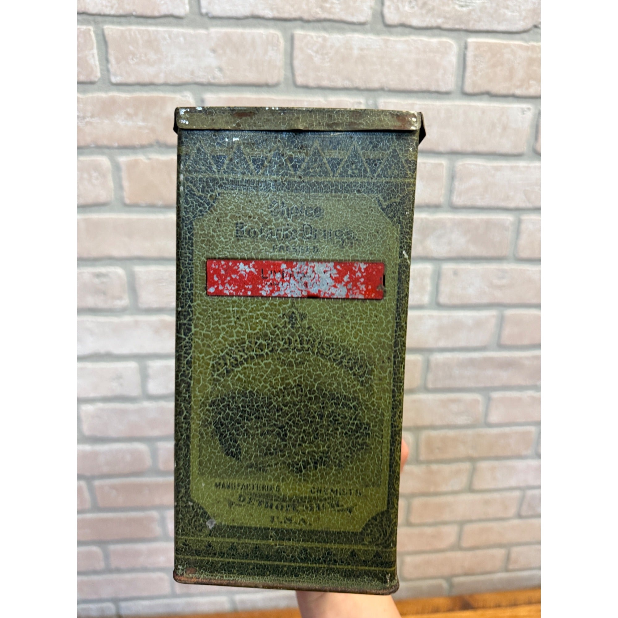 Vintage Large Green Lithographed Pressed Herbs/Botanicals Druggist Box Parke Davis & Co. Manufacturing Chemists Detroit, Michigan