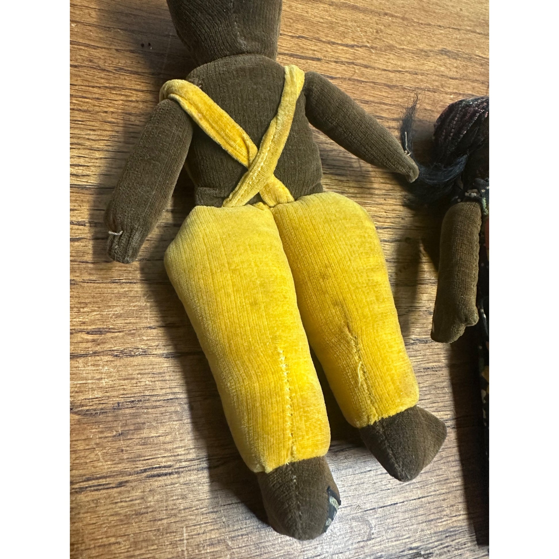 Vintage 1930s Norah Wellings Felt Fabric Black Native Islander Dolls Pair