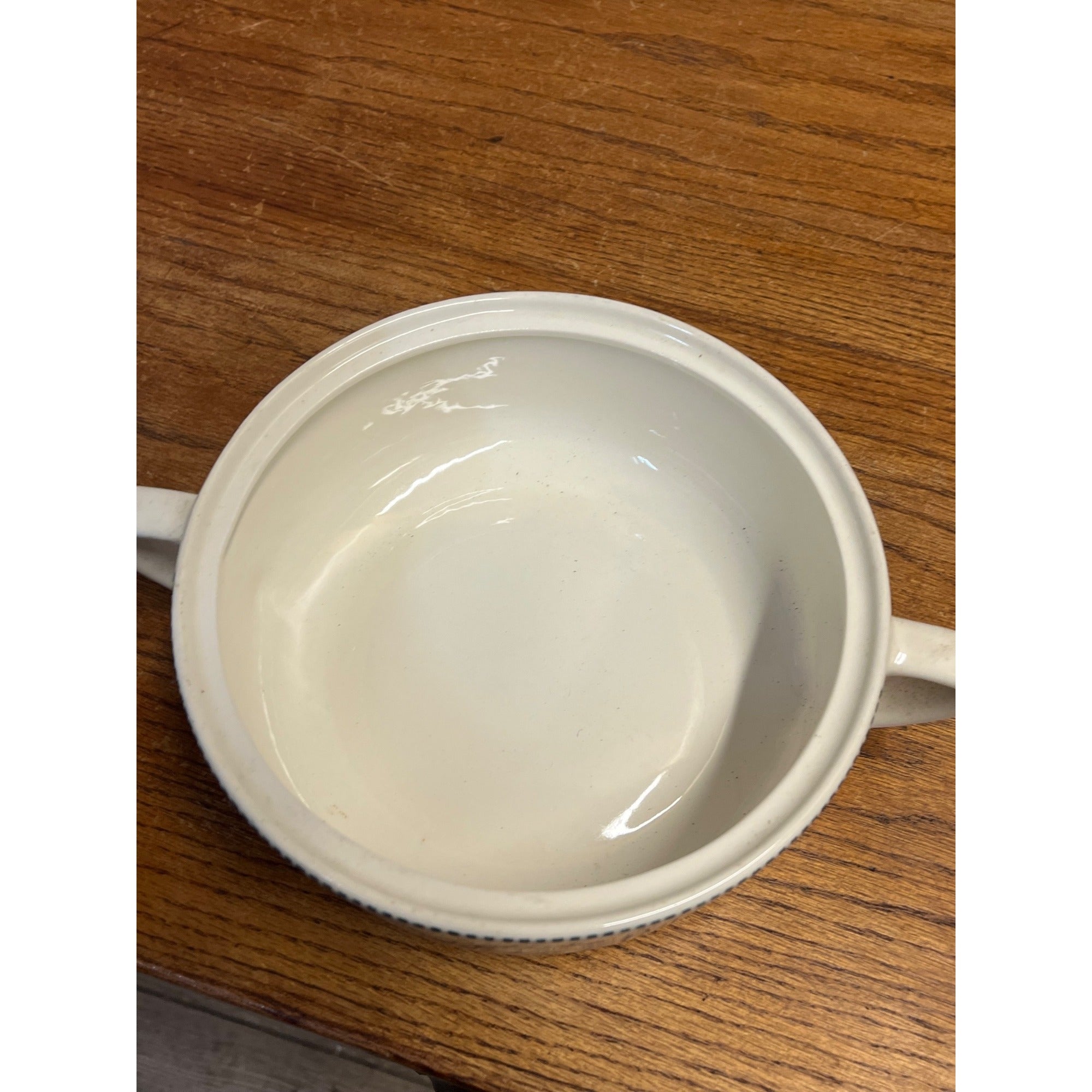 Vintage Currier and Ives by Royal China 1.25 QT Round Covered Casserole Dish
