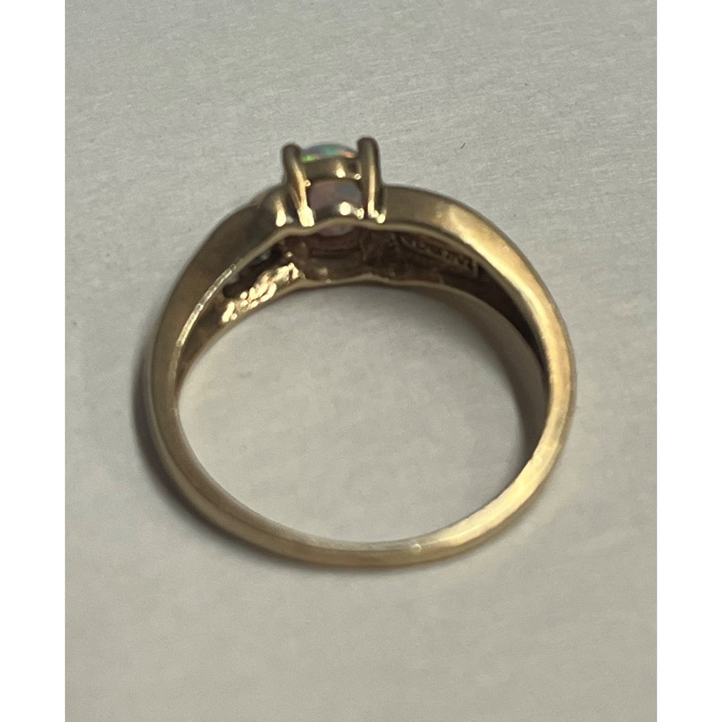 Vintage 10K Gold Oval Opal Ring Estate Jewelry Size 5.75 - 2.19g Grams