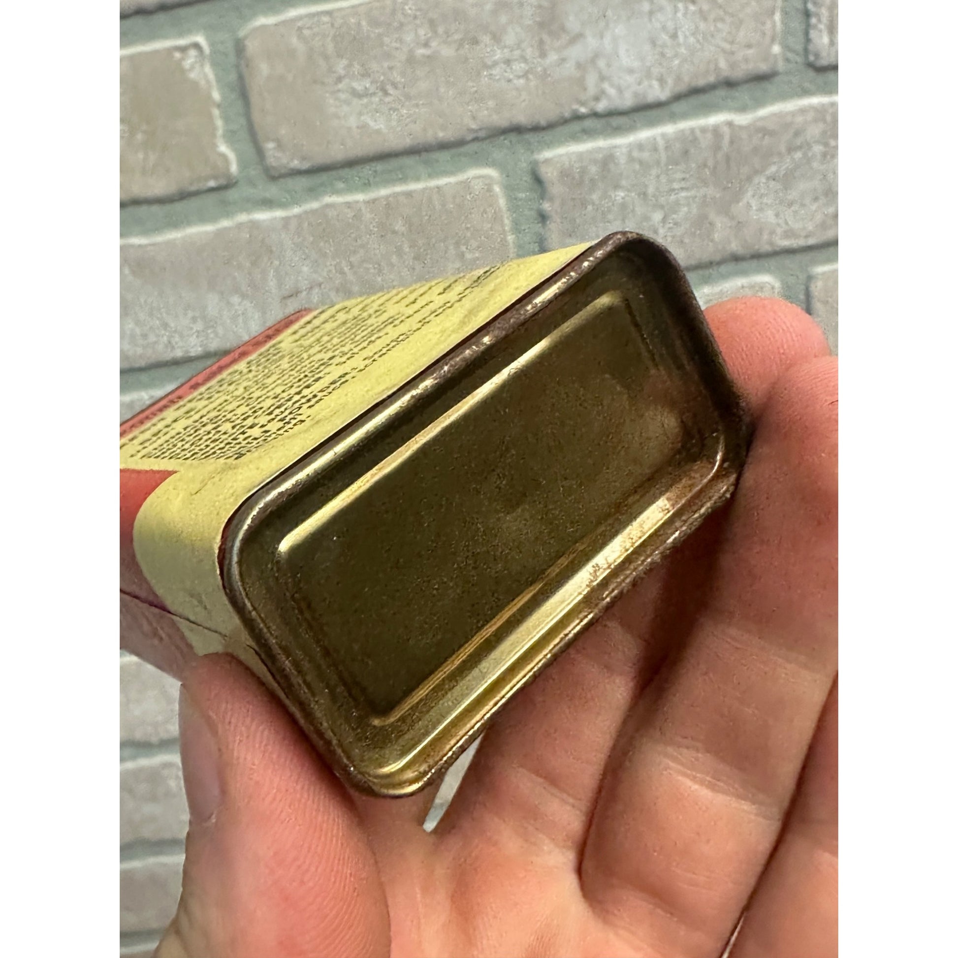 Vintage Ives Carnation Brand Sage Spice Tin Oshkosh Wisconsin WI