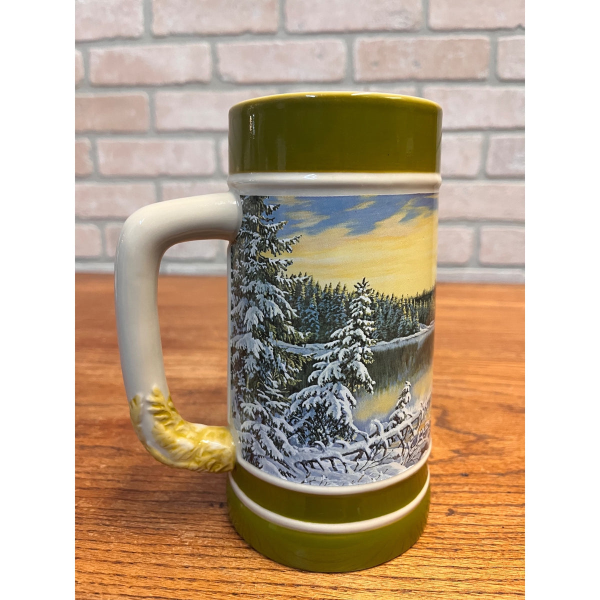 Vintage Leinenkugel's Beer Ceramic Stein Cabin On The River 2011 Holiday Edition Chippewa Falls, WI