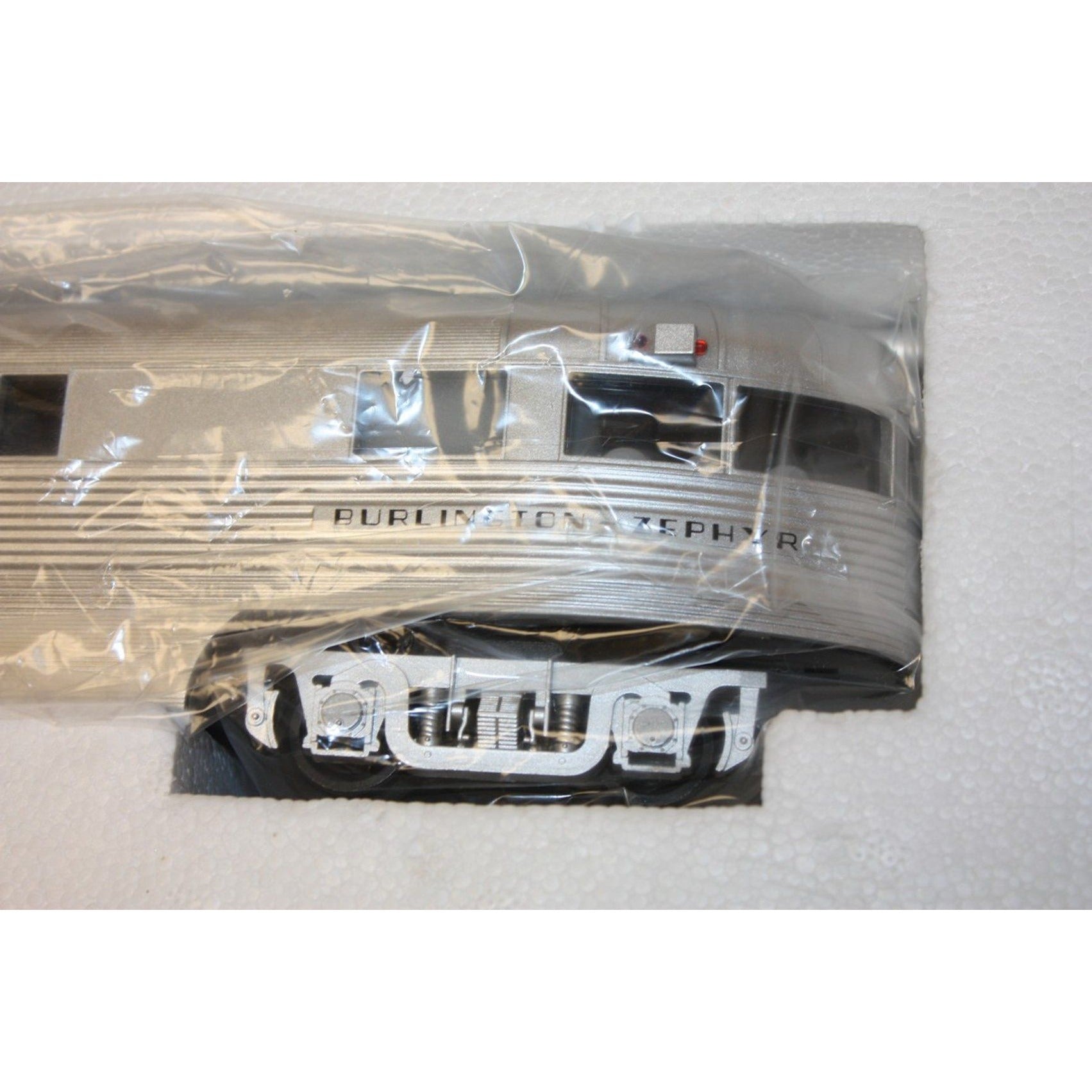 MTH Rail King Burlington Pioneer Zephyr Diner Train Set NEW