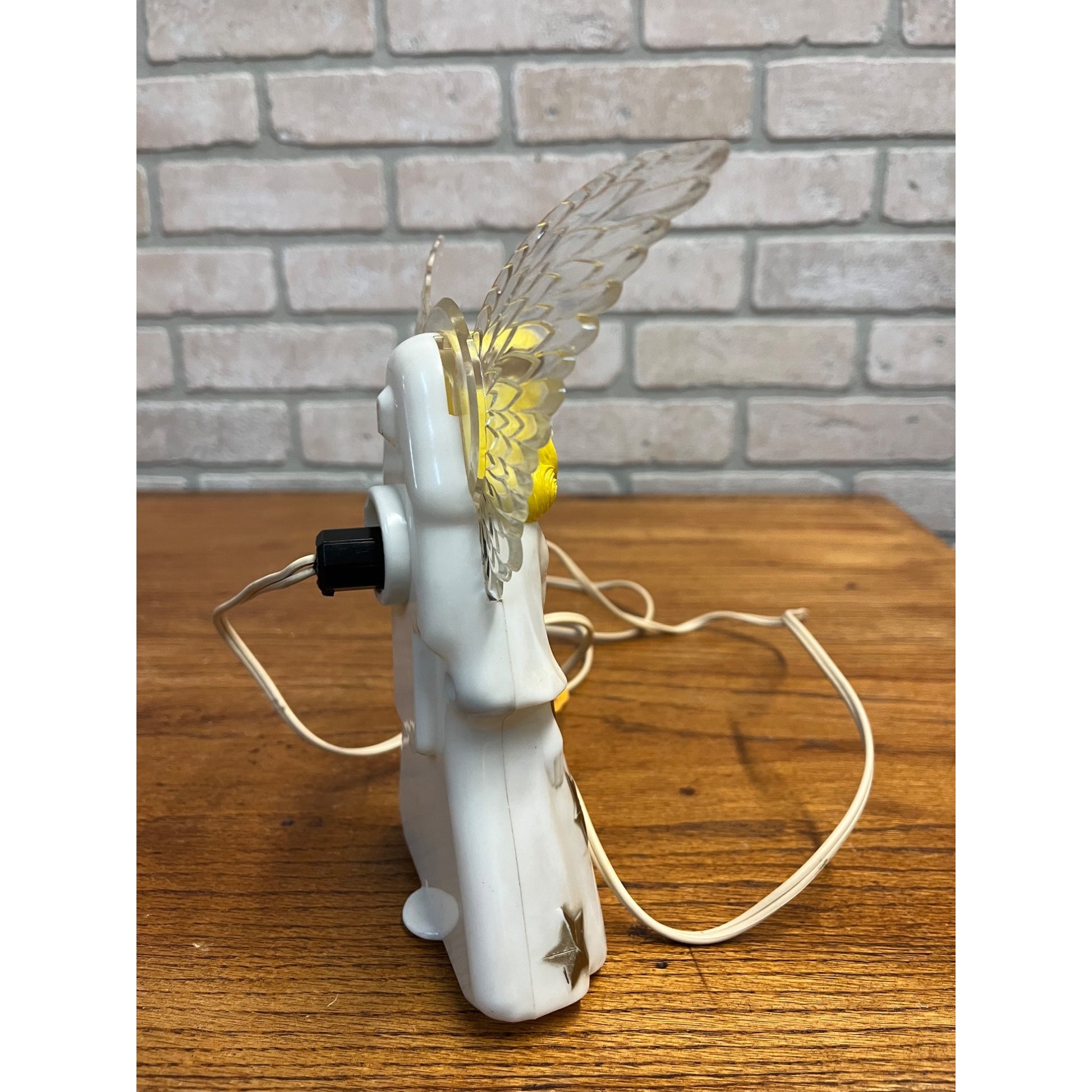 Vintage 1940s Paramount Illuminated Plastic Angel Lighted Tree Topper