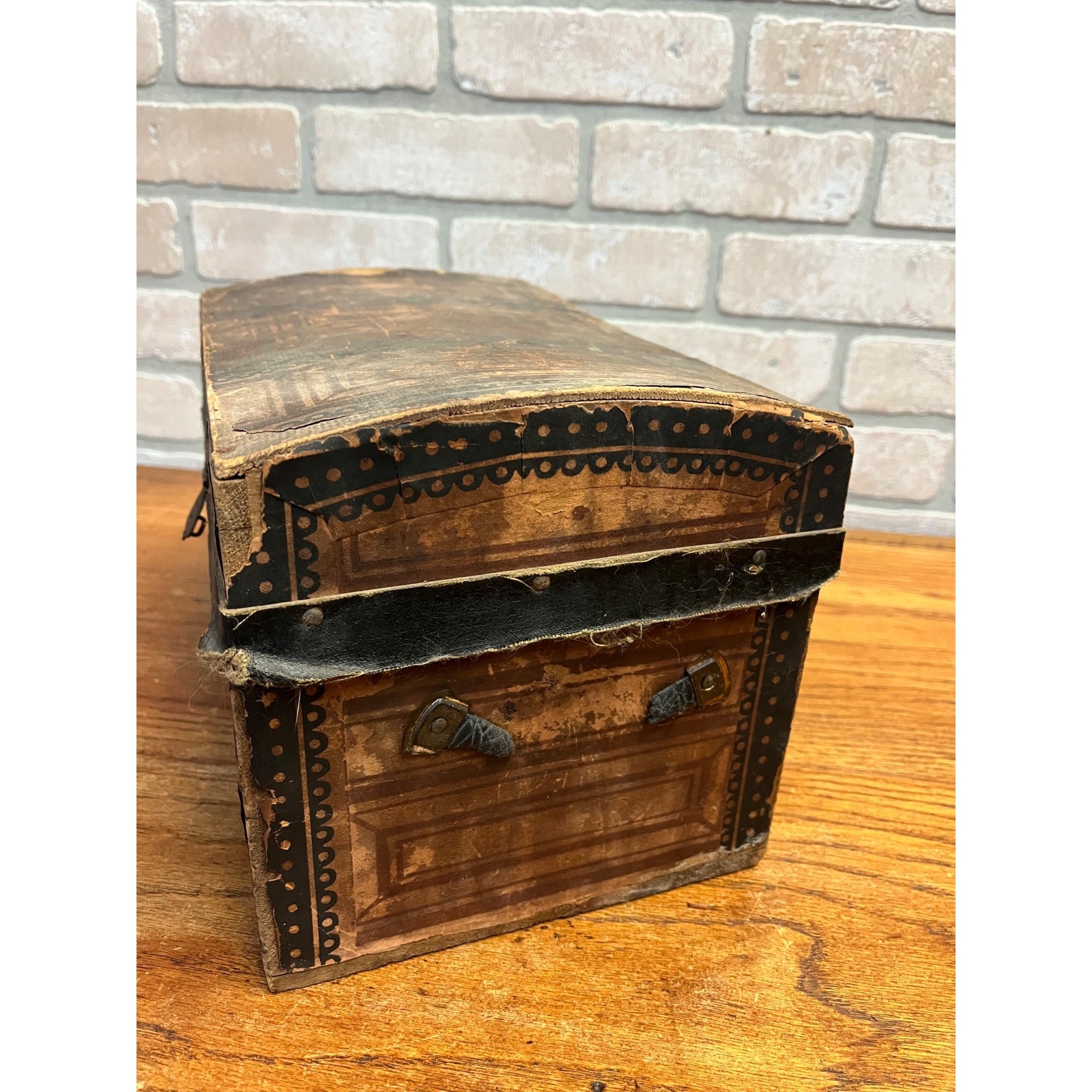 Antique Vintage Child's Trunk Steamer Paper Litho on Wood Doll Clothes Chest