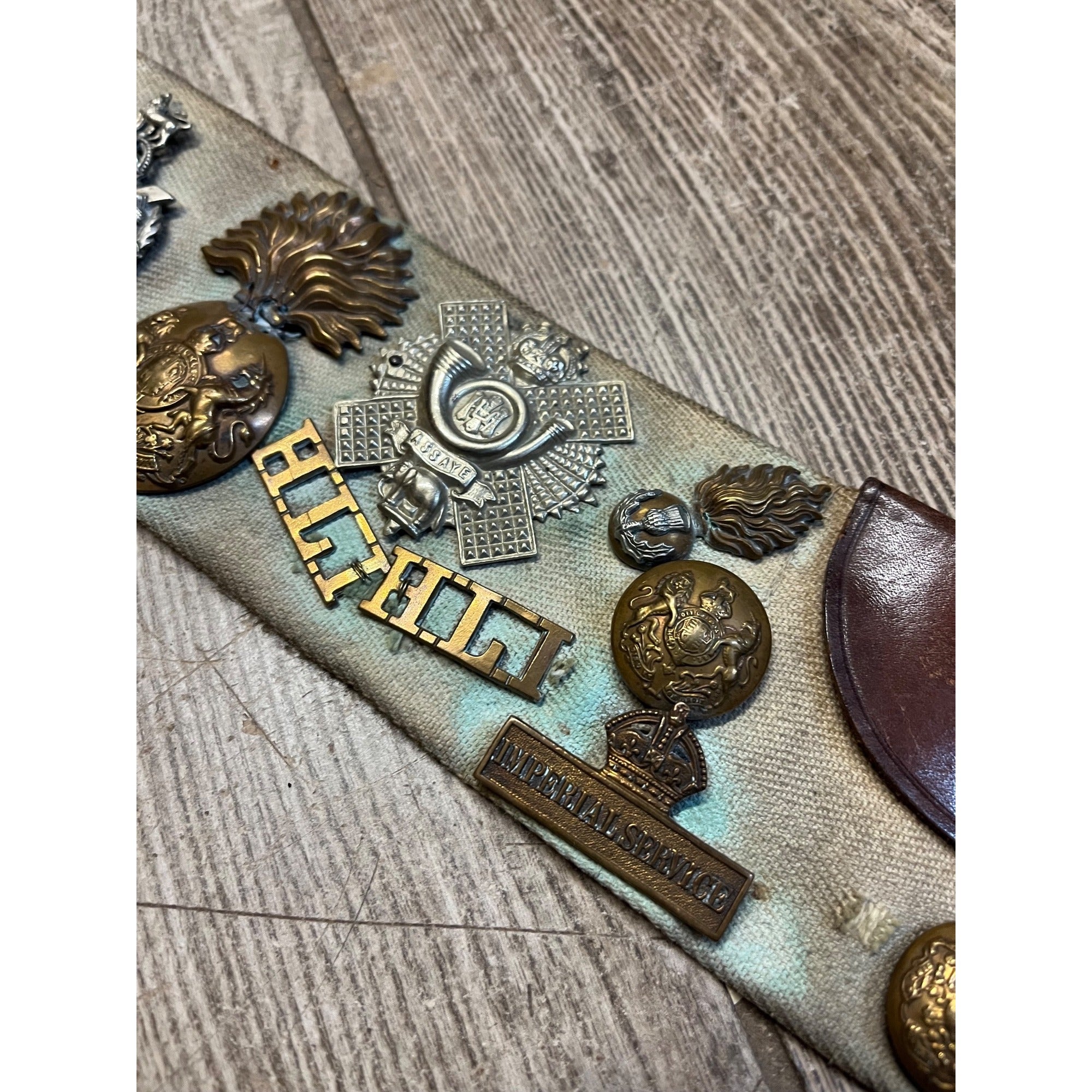 Original WW1 Hate Belt w/ 29 Badges Canvas British Commonwealth Military WWI