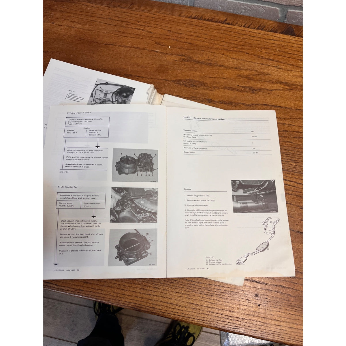 Mercedes-Benz Service Manual V-8 Engines M 116 (3.5 LTR) And M 117 (4.5 LTR) Used