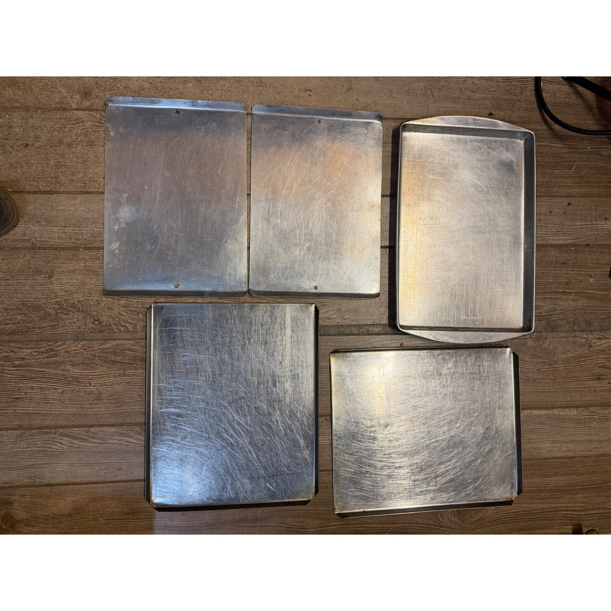 Set Of 5 Vintage Aluminum Baking & Sheet Pans Air Bake, Mirro ++ Mid-Century