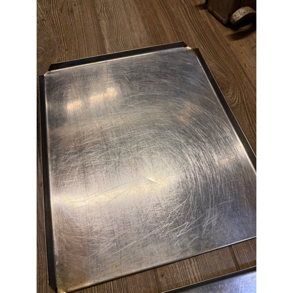 Set Of 5 Vintage Aluminum Baking & Sheet Pans Air Bake, Mirro ++ Mid-Century
