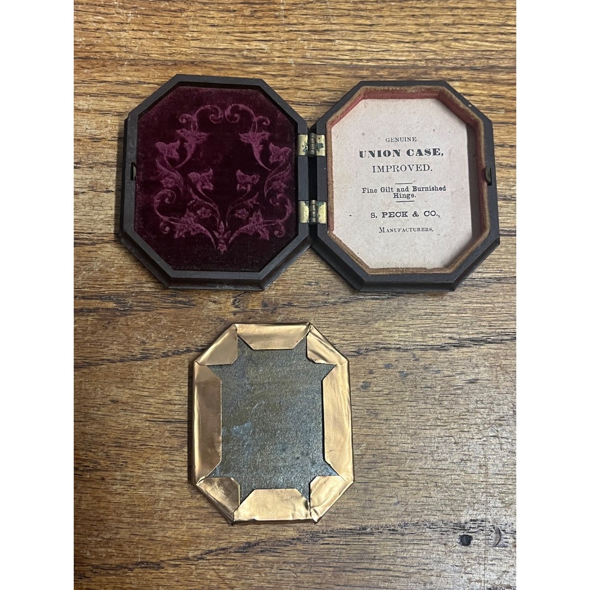 Antique c1855 Ambrotype 1/9 Plate Thermoplastic Union Case Scroll Peck Octagonal