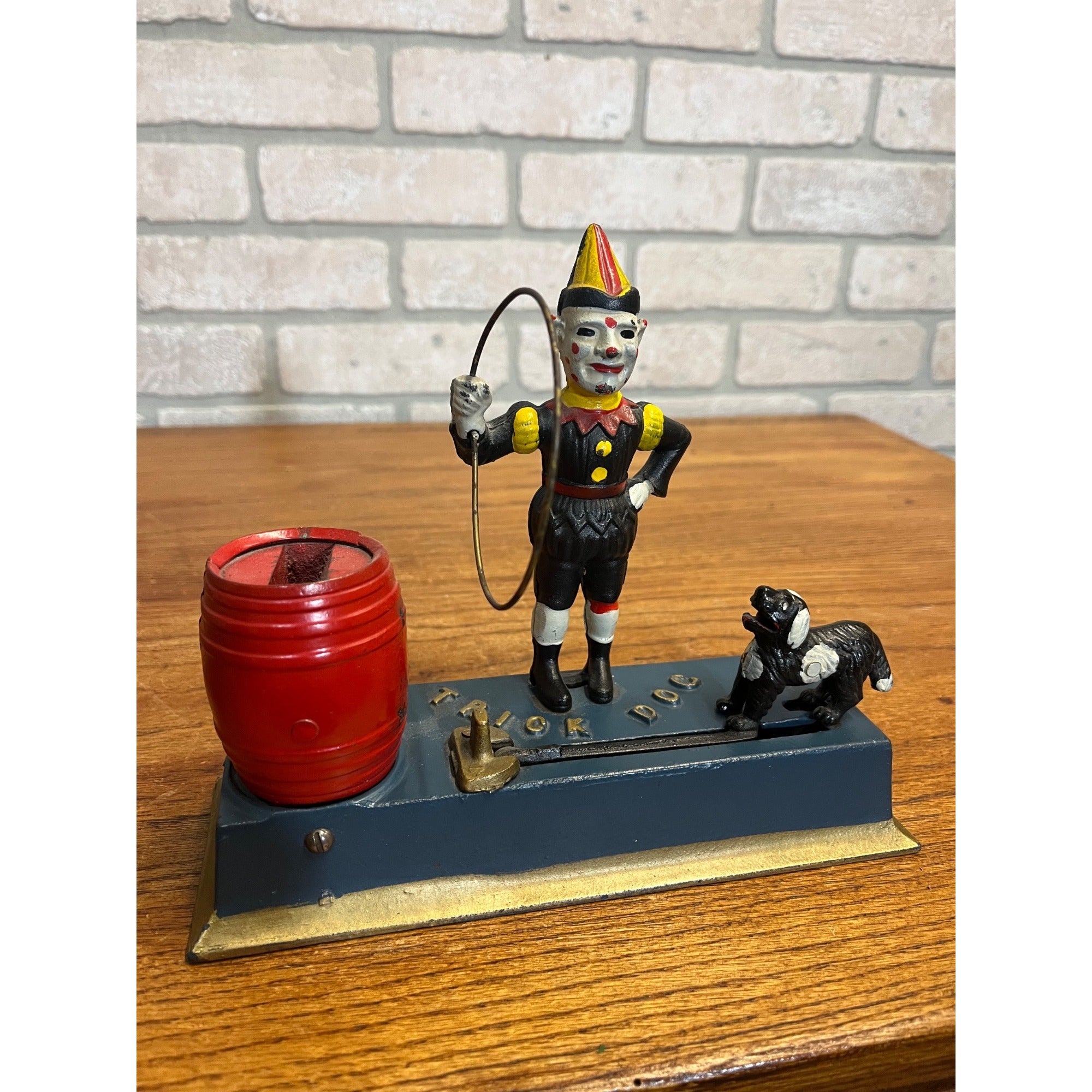 1930 Hubley Trick Dog Cast Iron Mechanical Coin Bank Jester Clown - Works