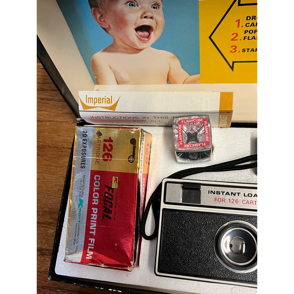 Vintage Imperial Instant Load 900 Camera With Original Box and Flash Accessories, Focal Film Circa 1965 Chicago, IL Untested