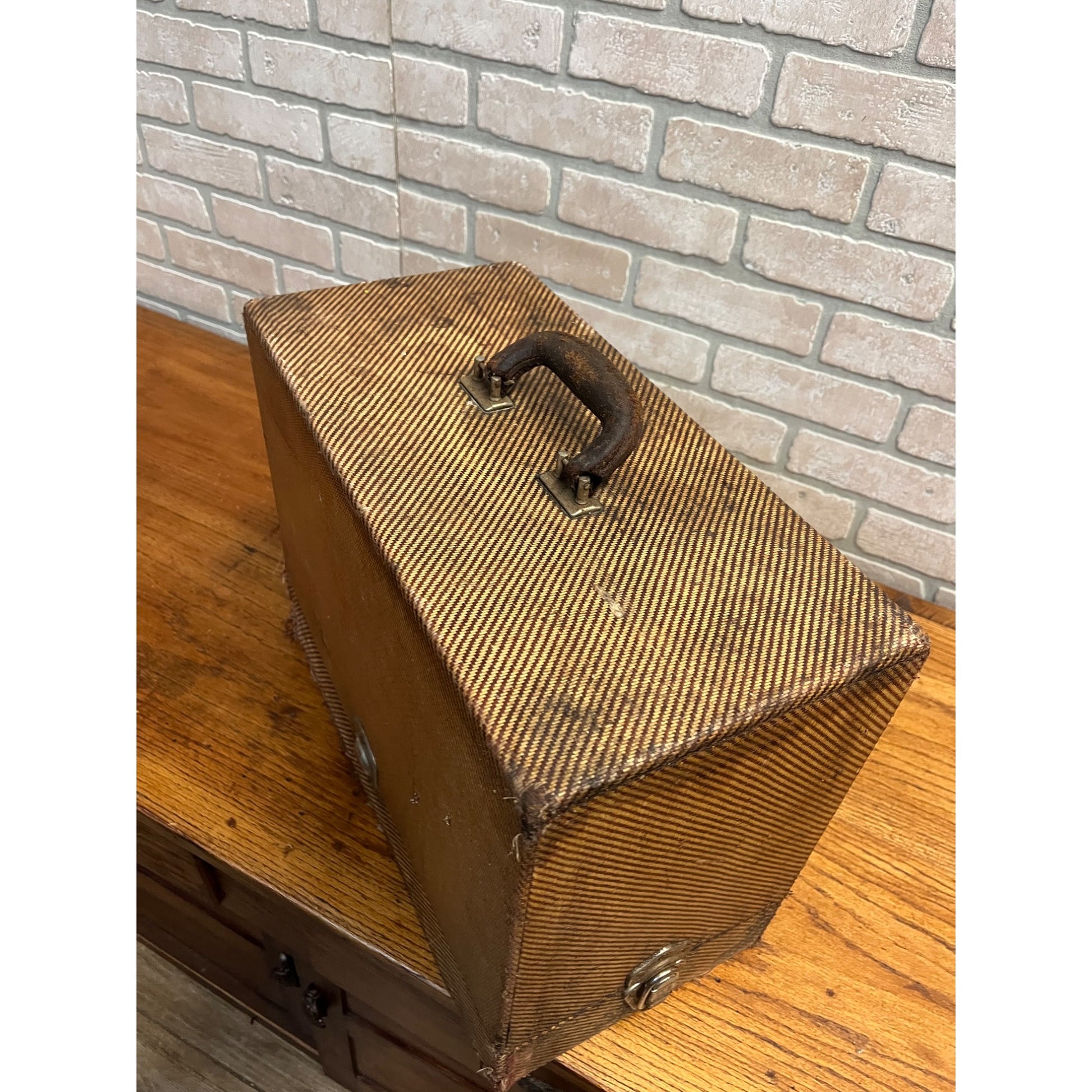 Antique 1904 Model 27 Singer Sphinx Sewing Machine w/ Travel Case