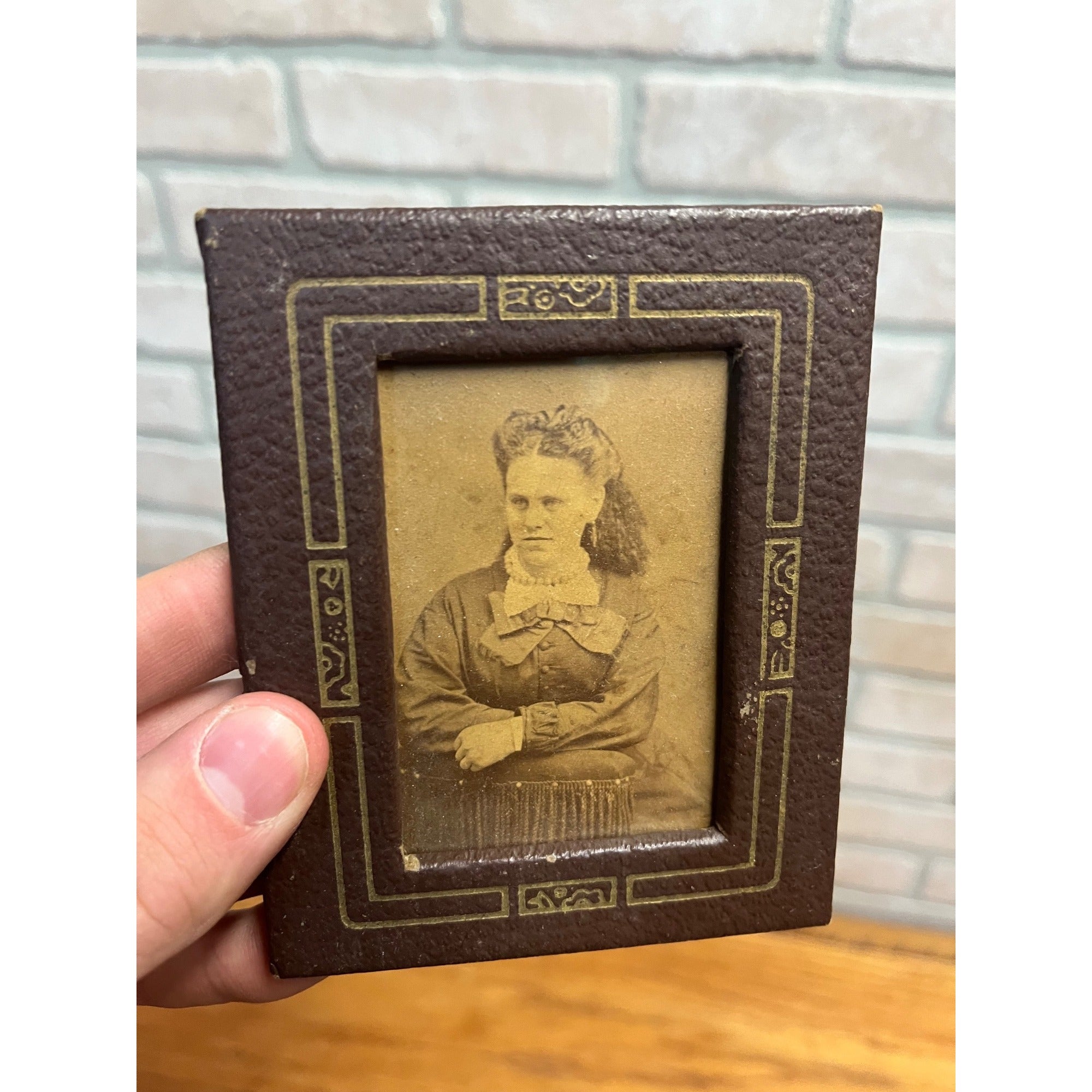 Antique Victorian Faux Leather Picture Frames w/ Old Photos Brown & Gold 3.5x4.5