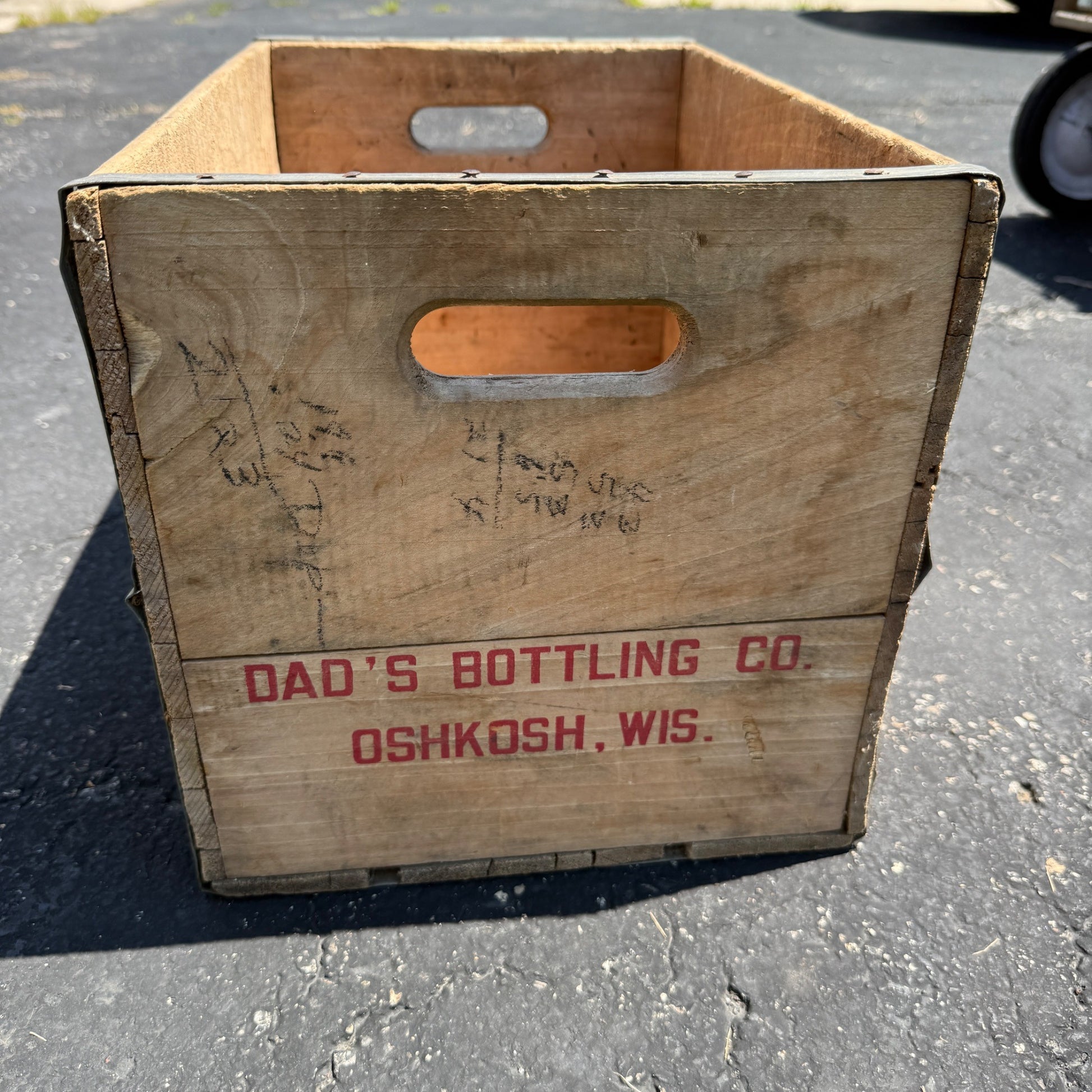Vintage 3V Cola Vess Oshkosh Wis Soda Crate Carrier Beverages Dad's Bottling