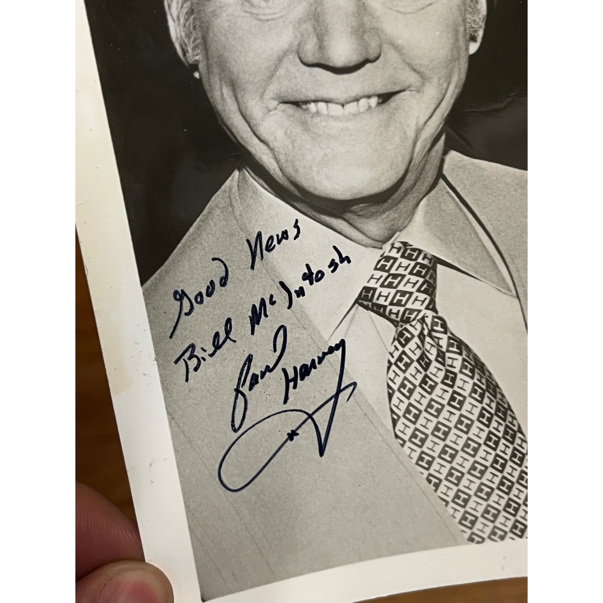 PAUL HARVEY Signed Photo..AMERICAN RADIO BROADCAST Legend