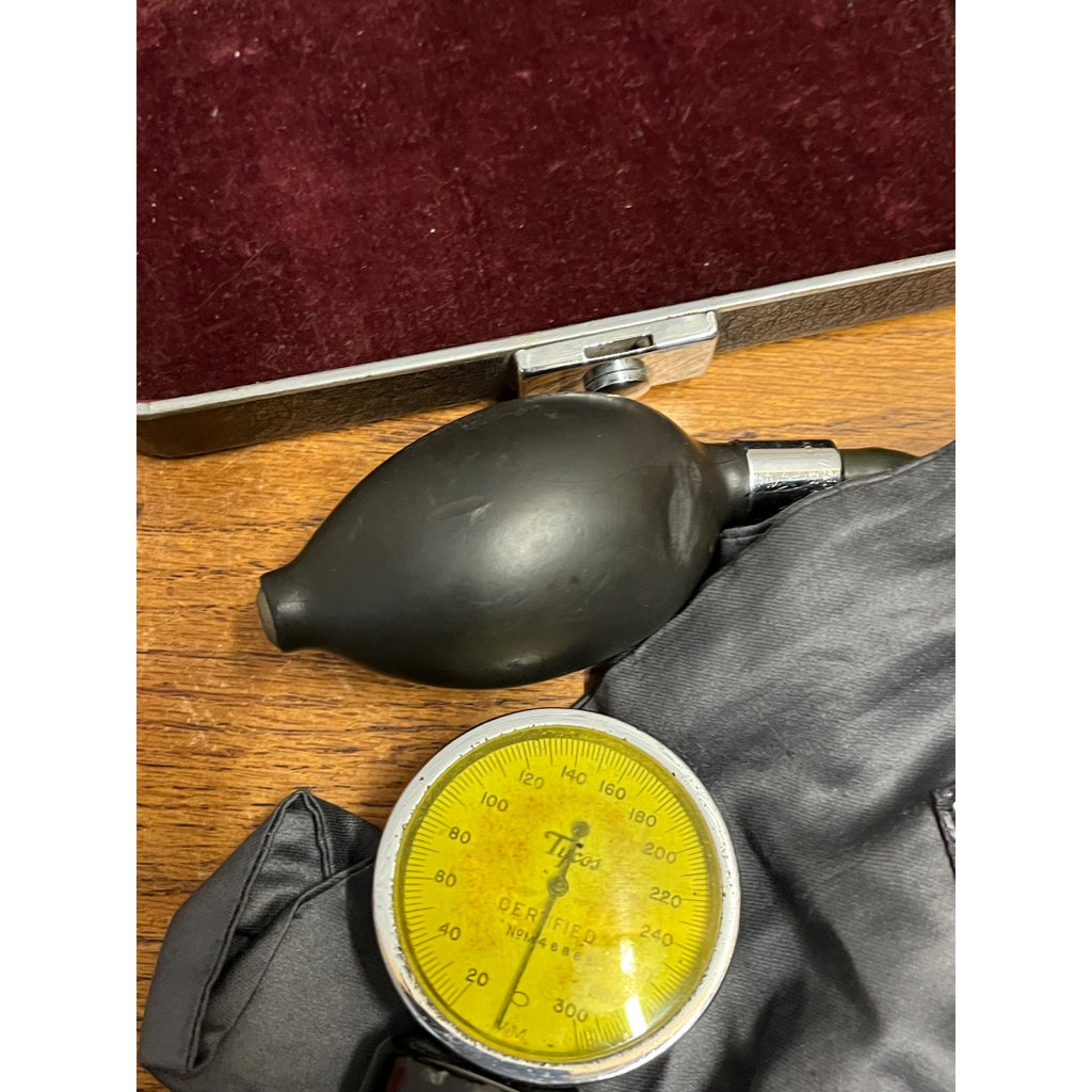 Antique Taylor Tycos Sphygmomanometer Blood Pressure Cuff Medical Instrument