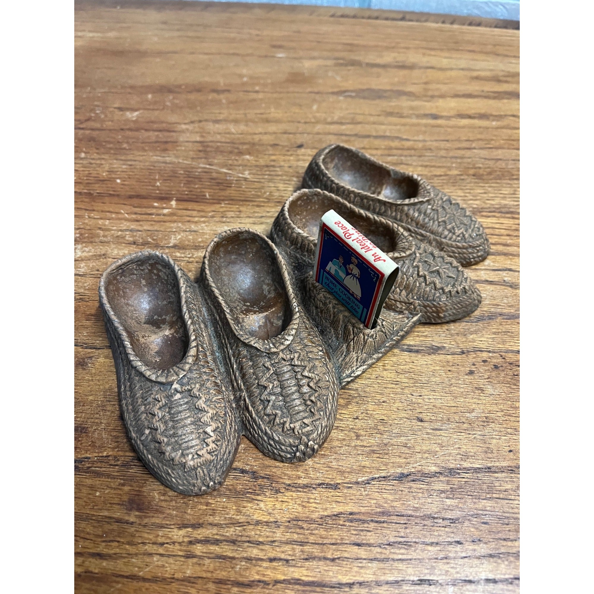 Vintage Smoking Pipe & Matchbook Holder Syroco Style Ornawood Shoes Moccasins