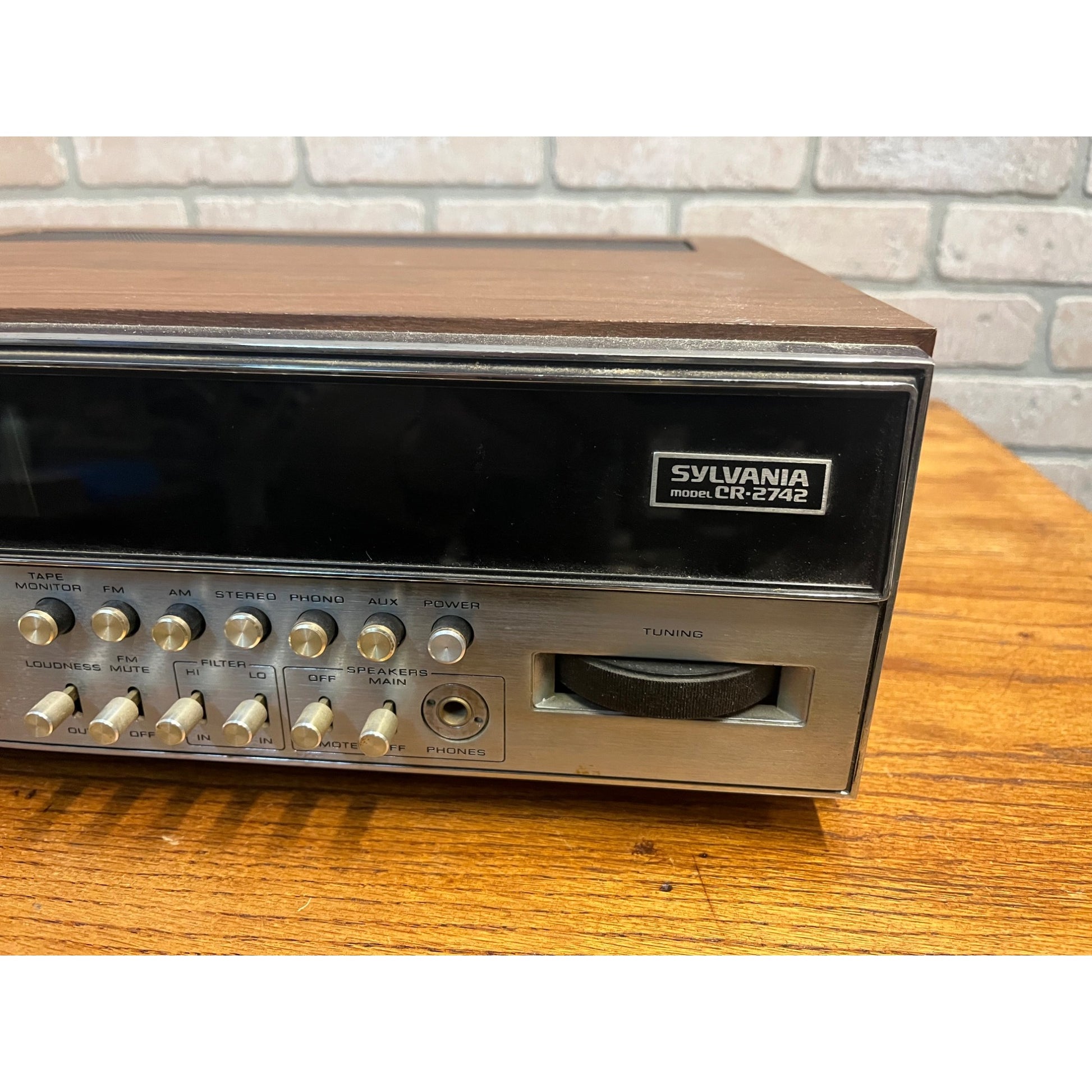 Vintage Sylvania Stereo Receiver Model Cr-2742 Tested Working Very Nice
